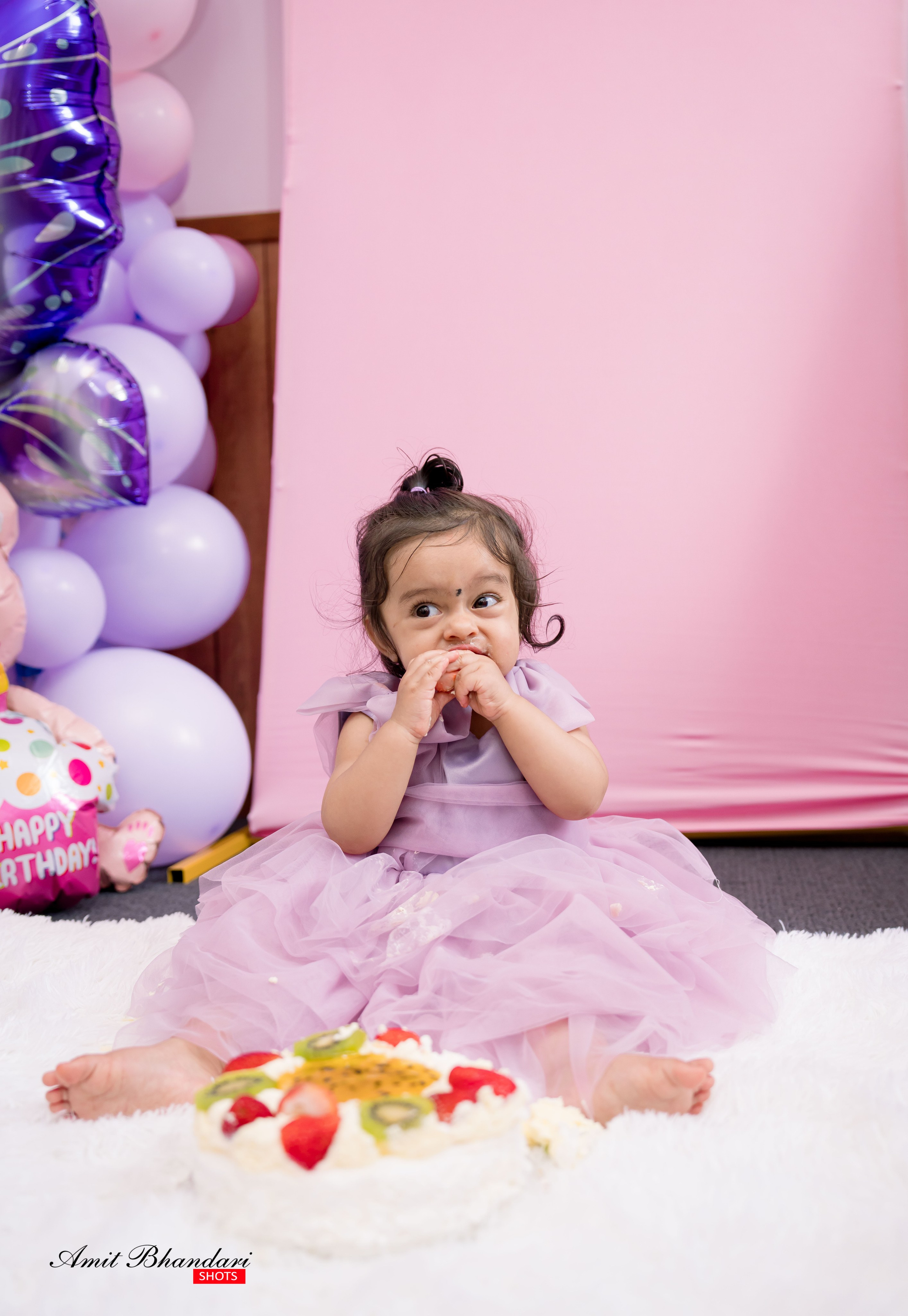 Yuhana’s Cake Smash Session. Freelance Photographer in Newcastle & Central Coast