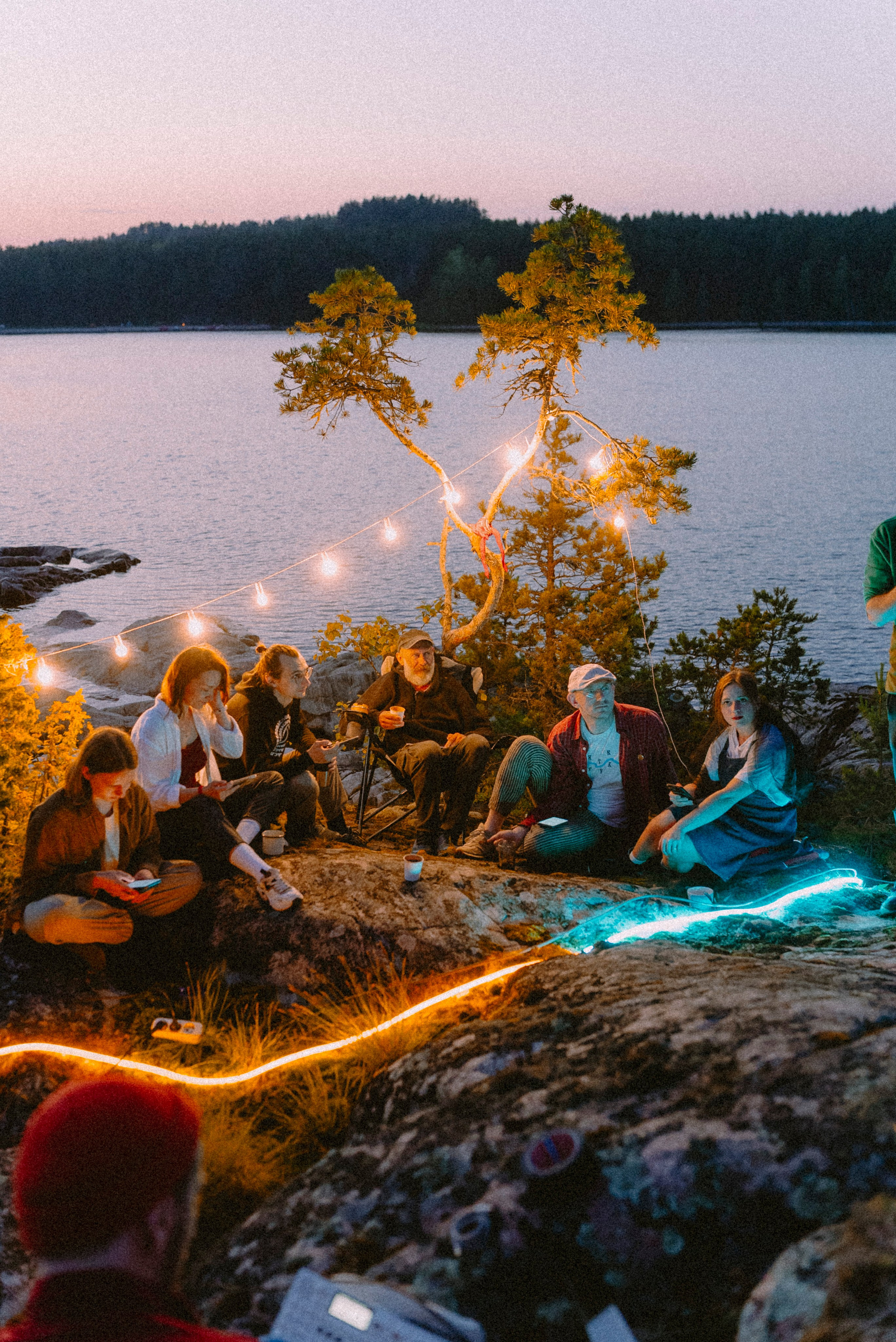 2025. Стрит-фотография, полная абсурда, идиотизма и красоты