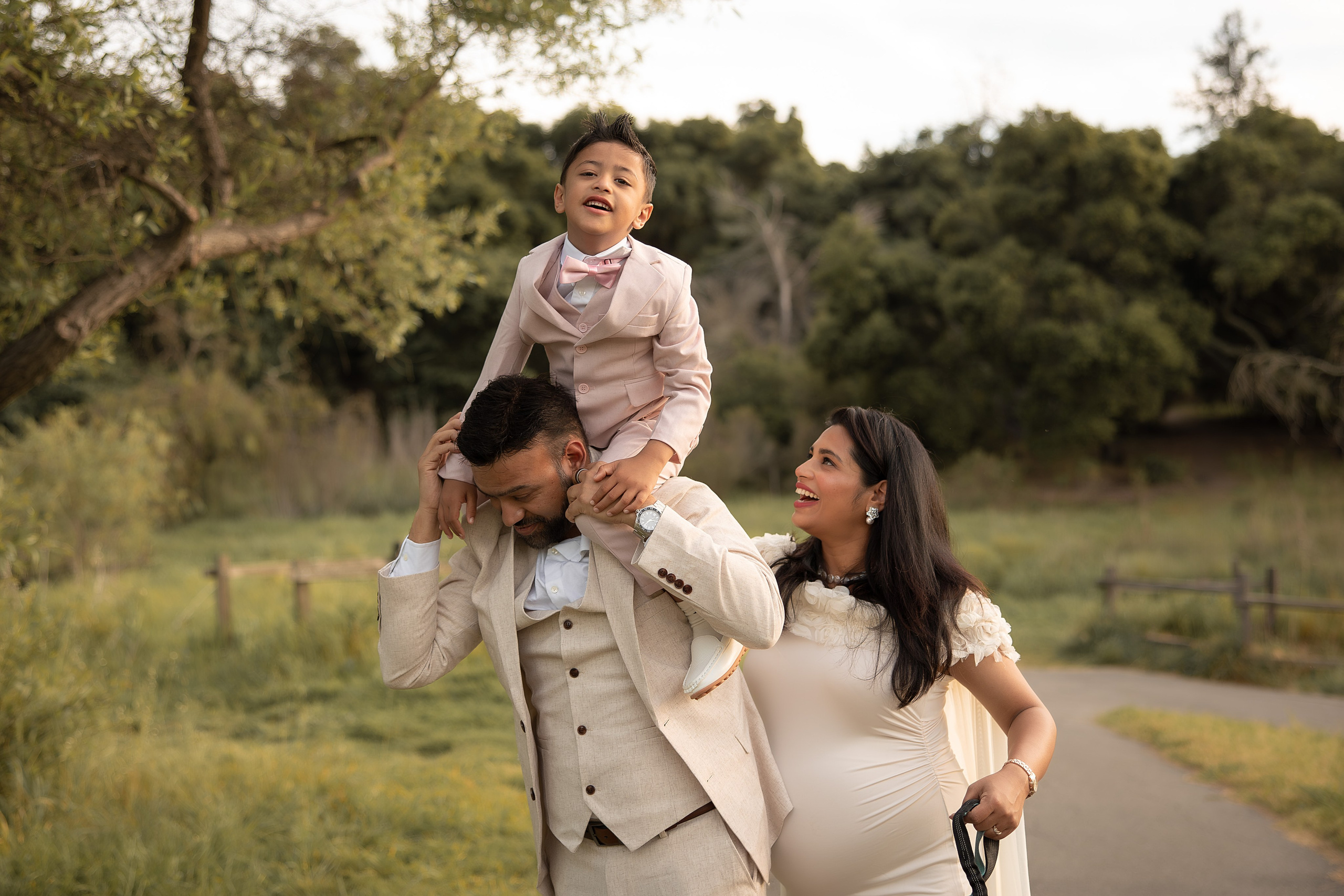 FAMILY & MATERNITY PHOTOGRAPHY. Couples & Families photographer in Bay Area, San Jose, California