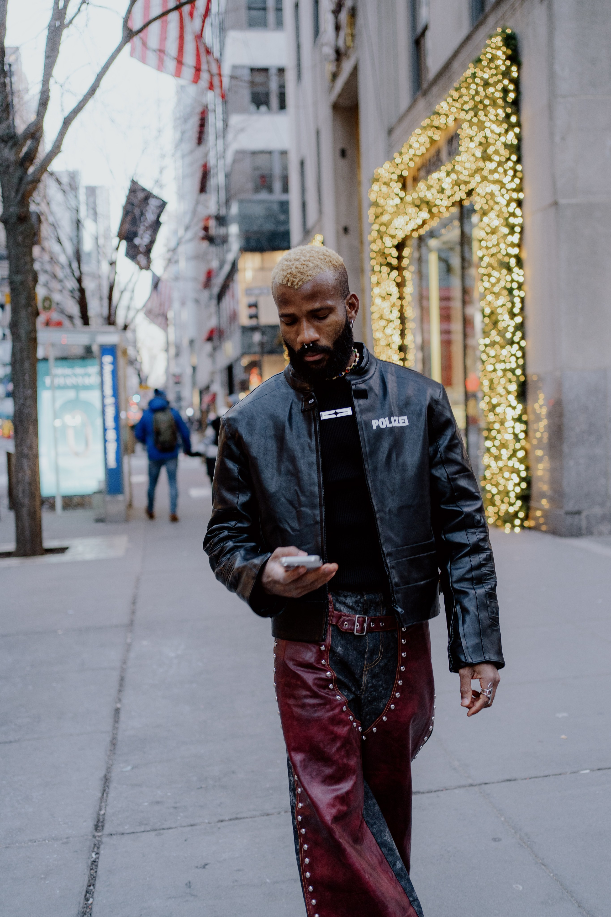 Times Square & 5th Avenue Photo Sessions NYC | Perfect Location Guide 2025. Videographer and photographer in New York // MAKAROV.VIDEO