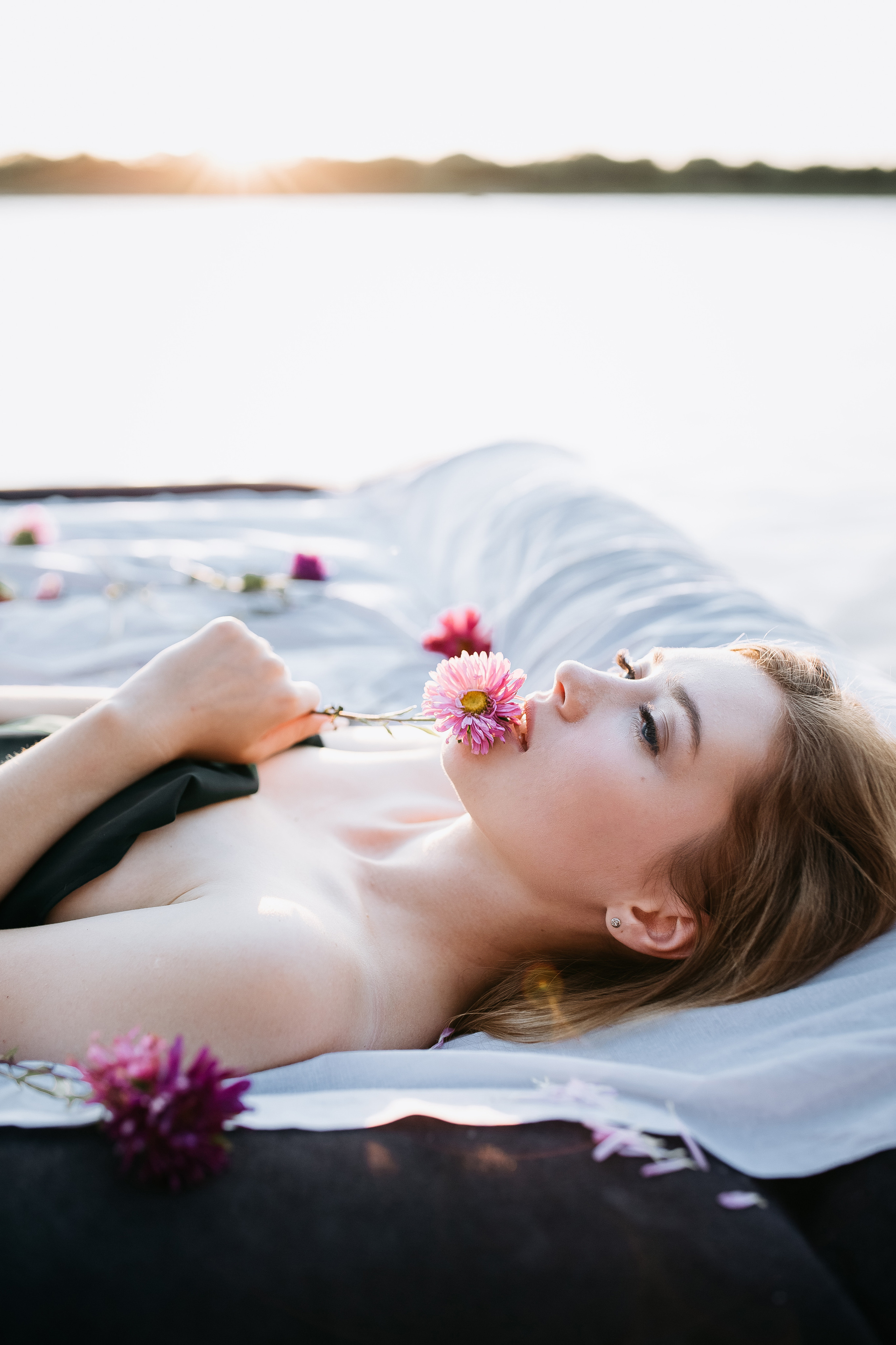 Vika photoshoot at the river. Photographe à Rouen, France