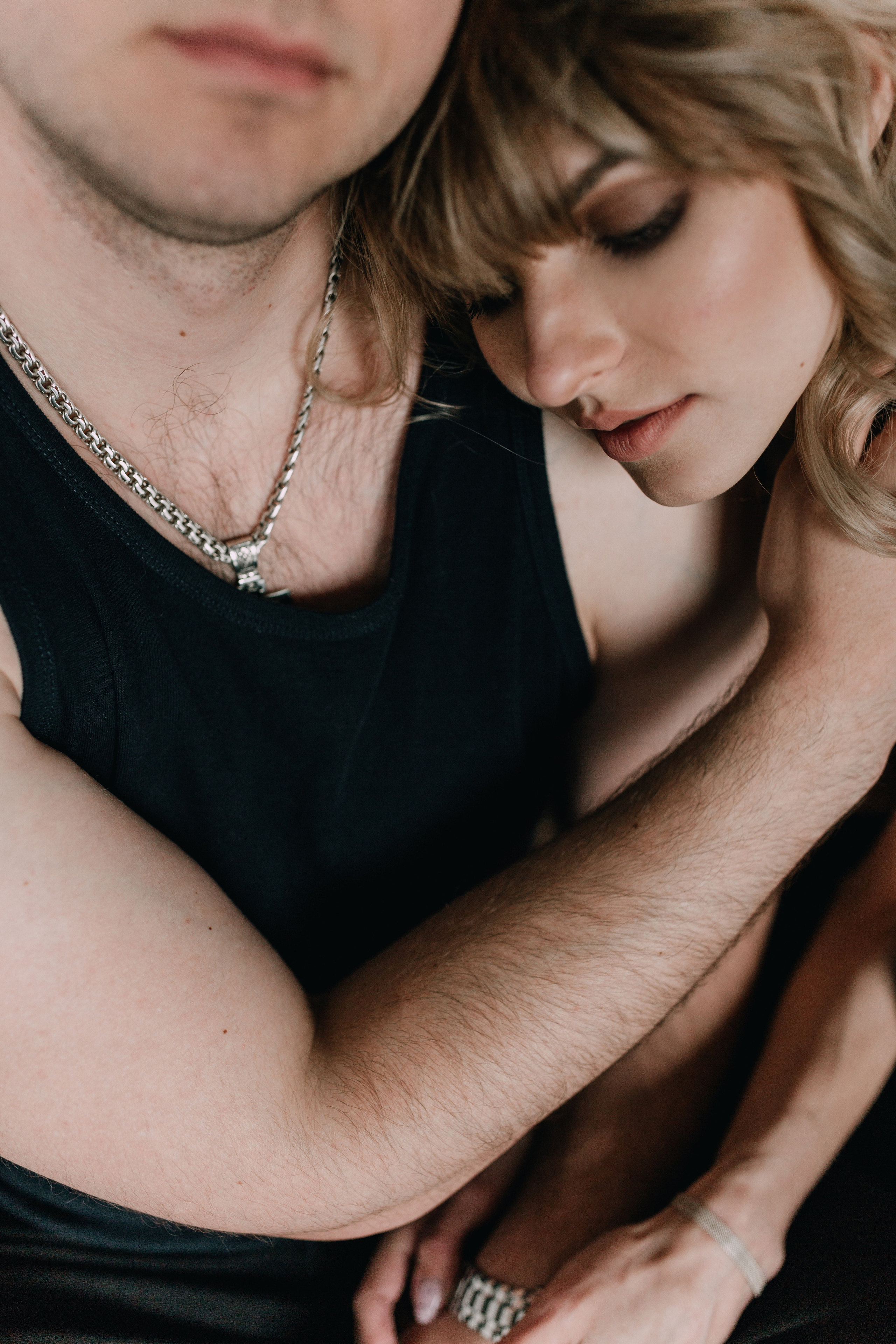 Studio shooting of Sasha & Sasha. Photographe à Rouen, France