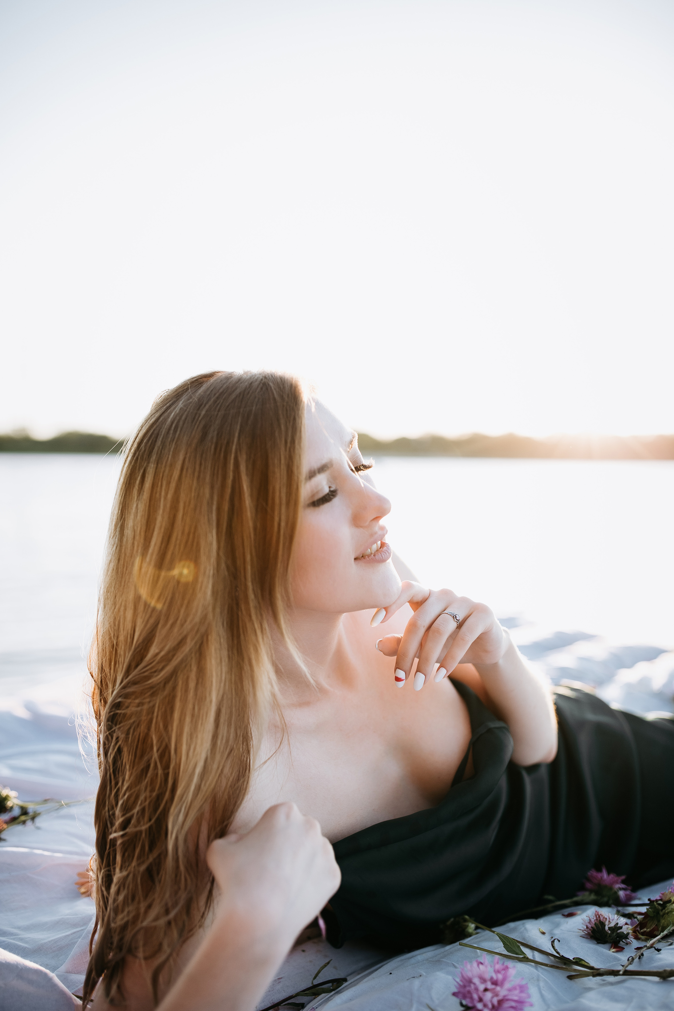 Vika photoshoot at the river. Photographe à Rouen, France
