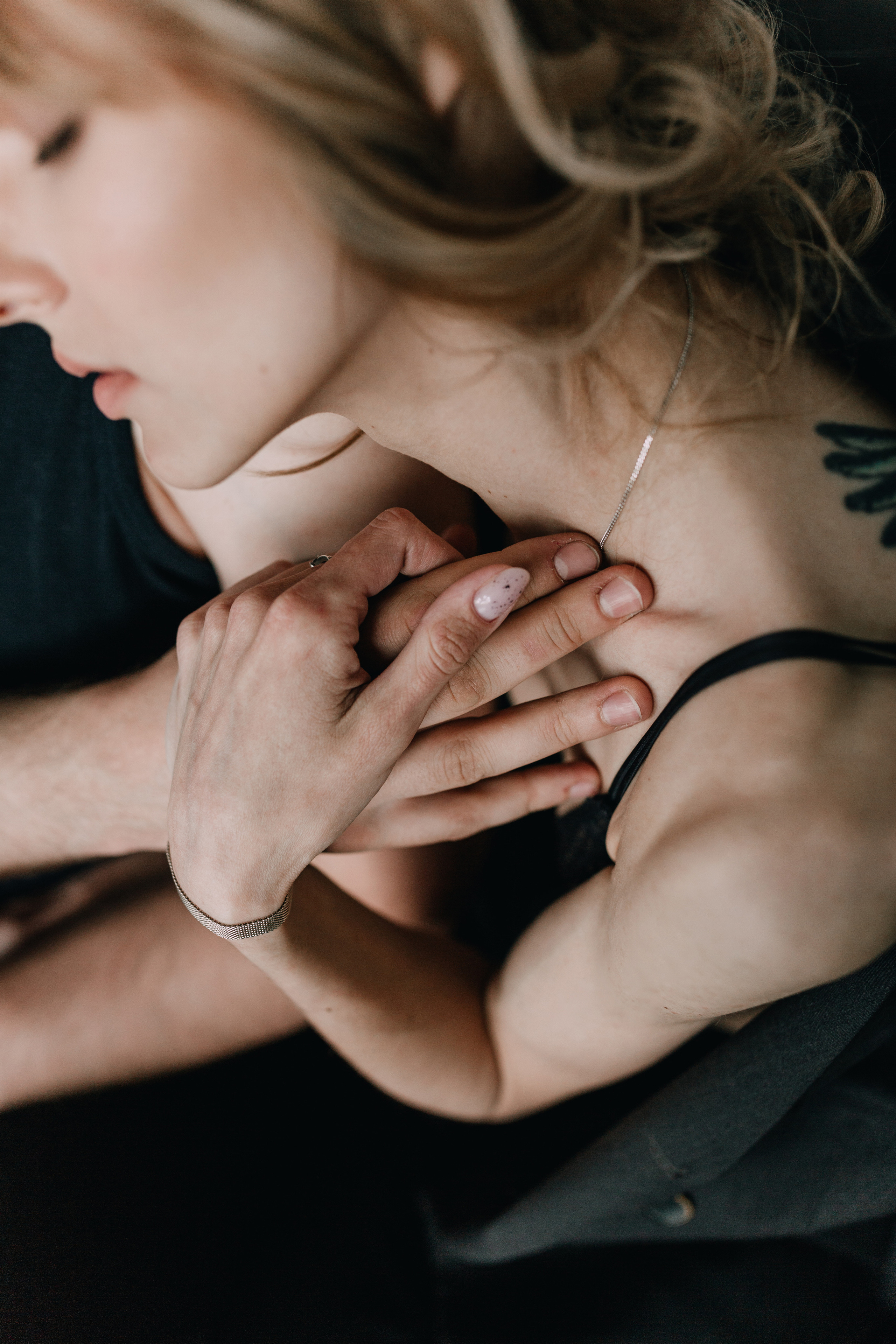 Studio shooting of Sasha & Sasha. Photographe à Rouen, France