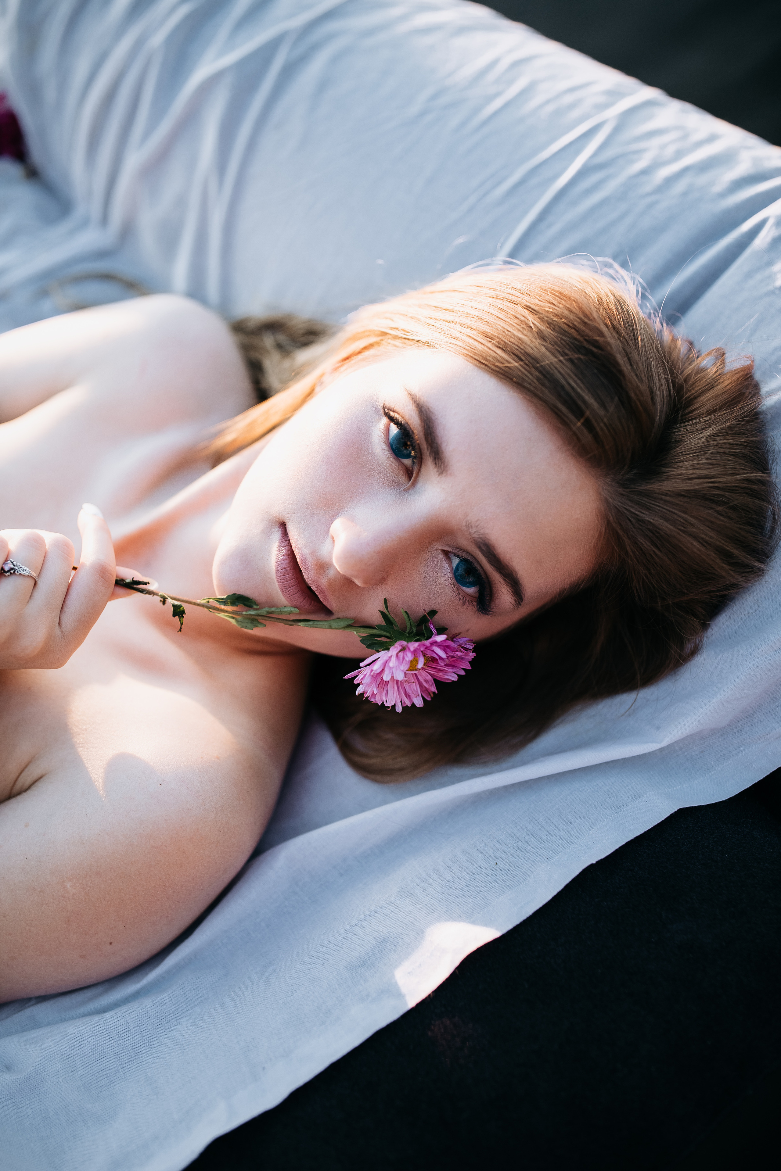Vika photoshoot at the river. Photographe à Rouen, France