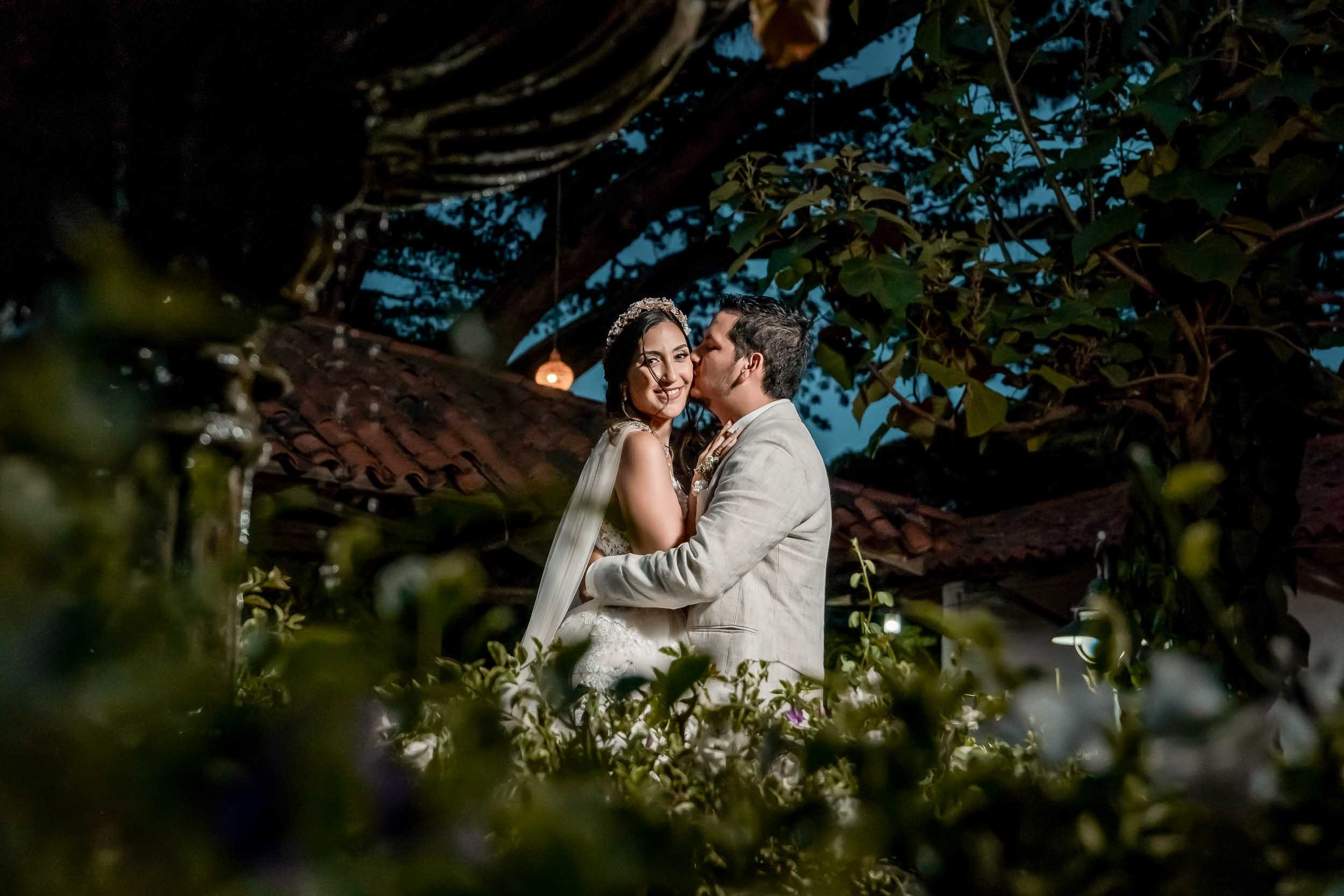 Boda en Cali. Hacienda Entre Rios - Daniela & Rodrigo. Karen Ortiz Photography / Fotógrafo profesional en Cali - Colombia