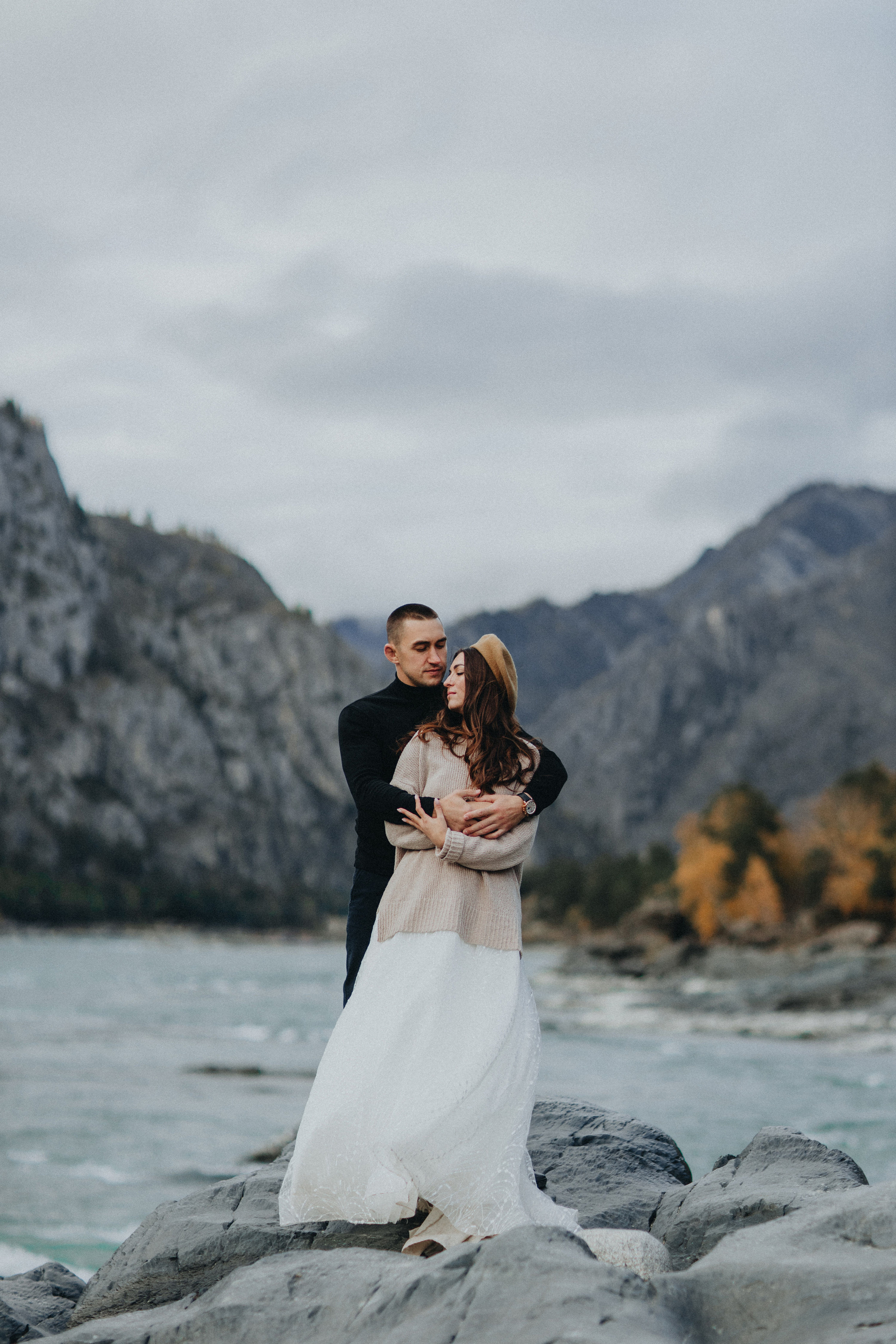 Anastasia & Konstantin’s Mountain Elopement Photography | Georgy Shishkin in Portland, Seattle, Bend & Oregon Coast. Capturing Love in the Heart of the Pacific Northwes