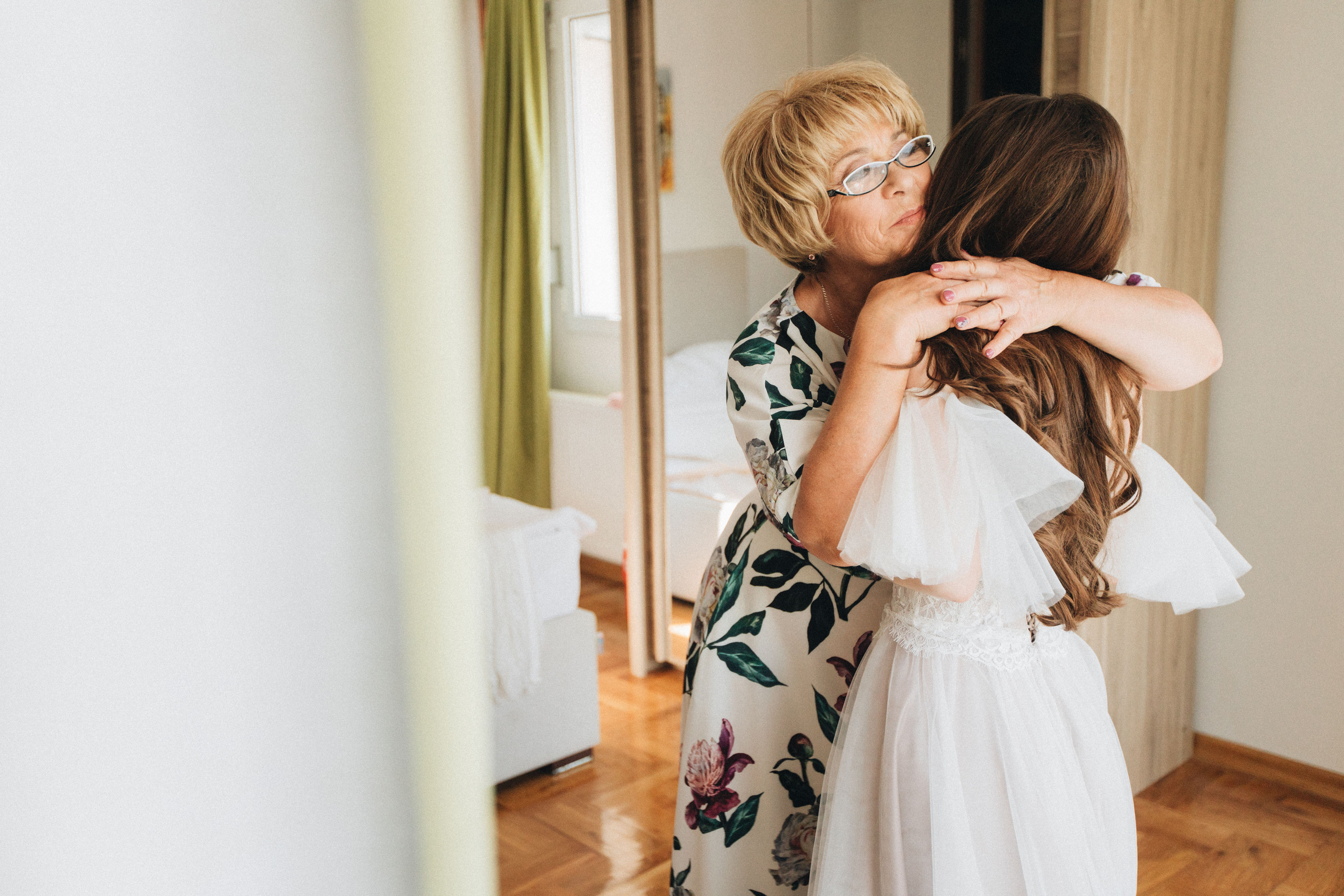 Portland, Seattle, Bend & Oregon Coast Wedding Photography | Destination Weddings in Montenegro by Georgy Shishkin. Capturing Love in the Heart of the Pacific Northwes