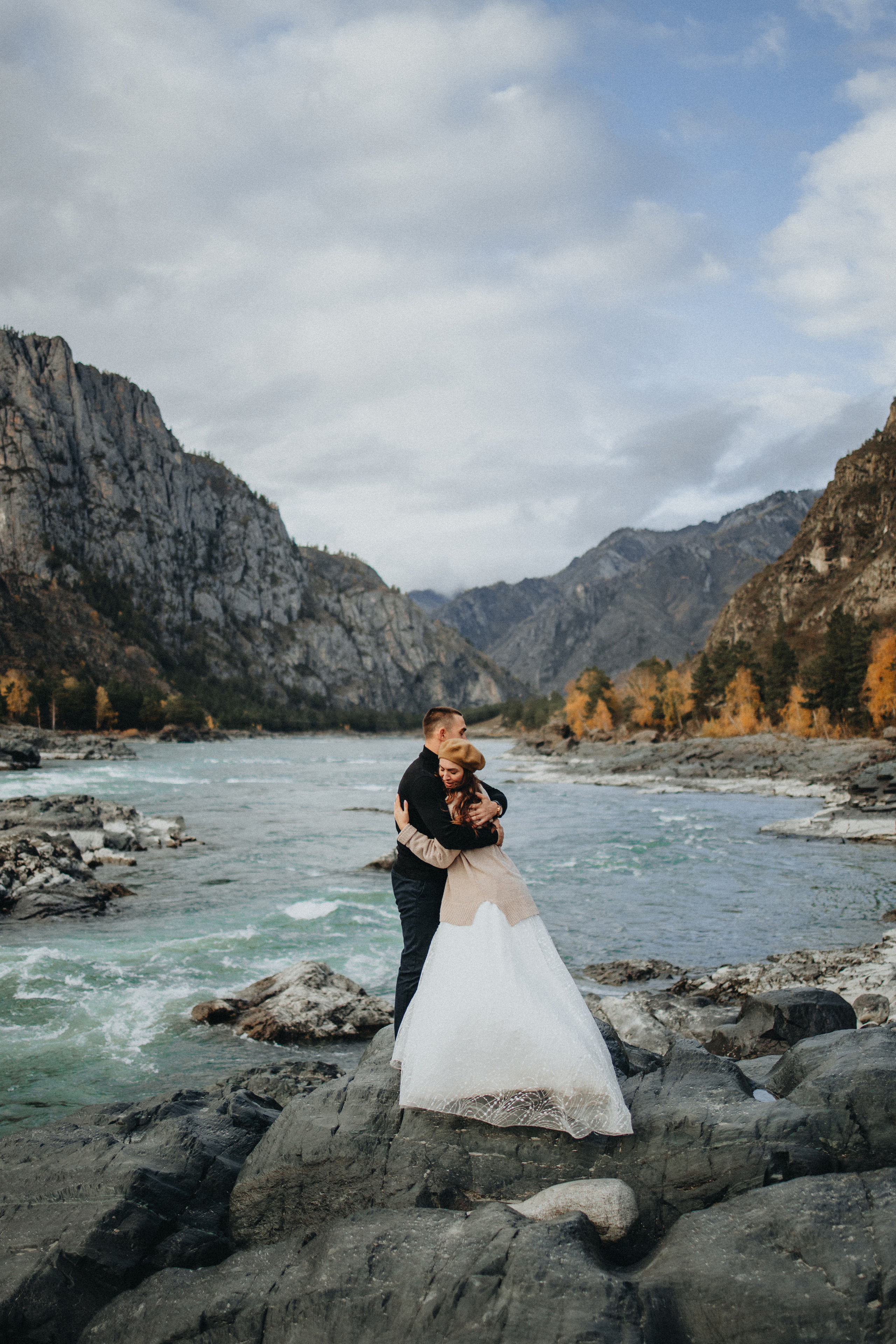 Anastasia & Konstantin’s Mountain Elopement Photography | Georgy Shishkin in Portland, Seattle, Bend & Oregon Coast. Capturing Love in the Heart of the Pacific Northwes