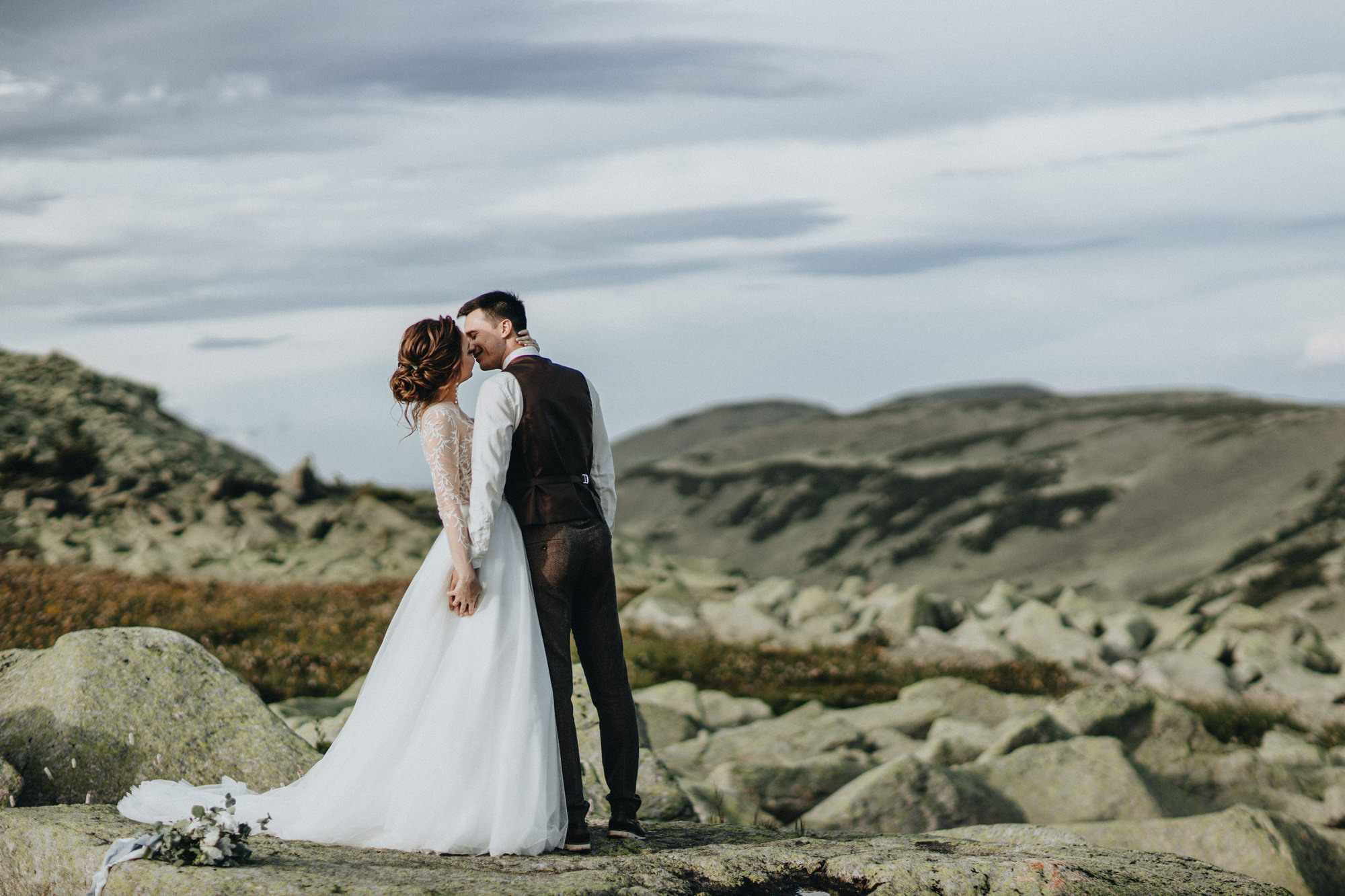 Kate & Ilya's Mountain Elopement | Georgy Shishkin Photography in Portland, Seattle, Bend & Oregon Coast. Capturing Love in the Heart of the Pacific Northwes