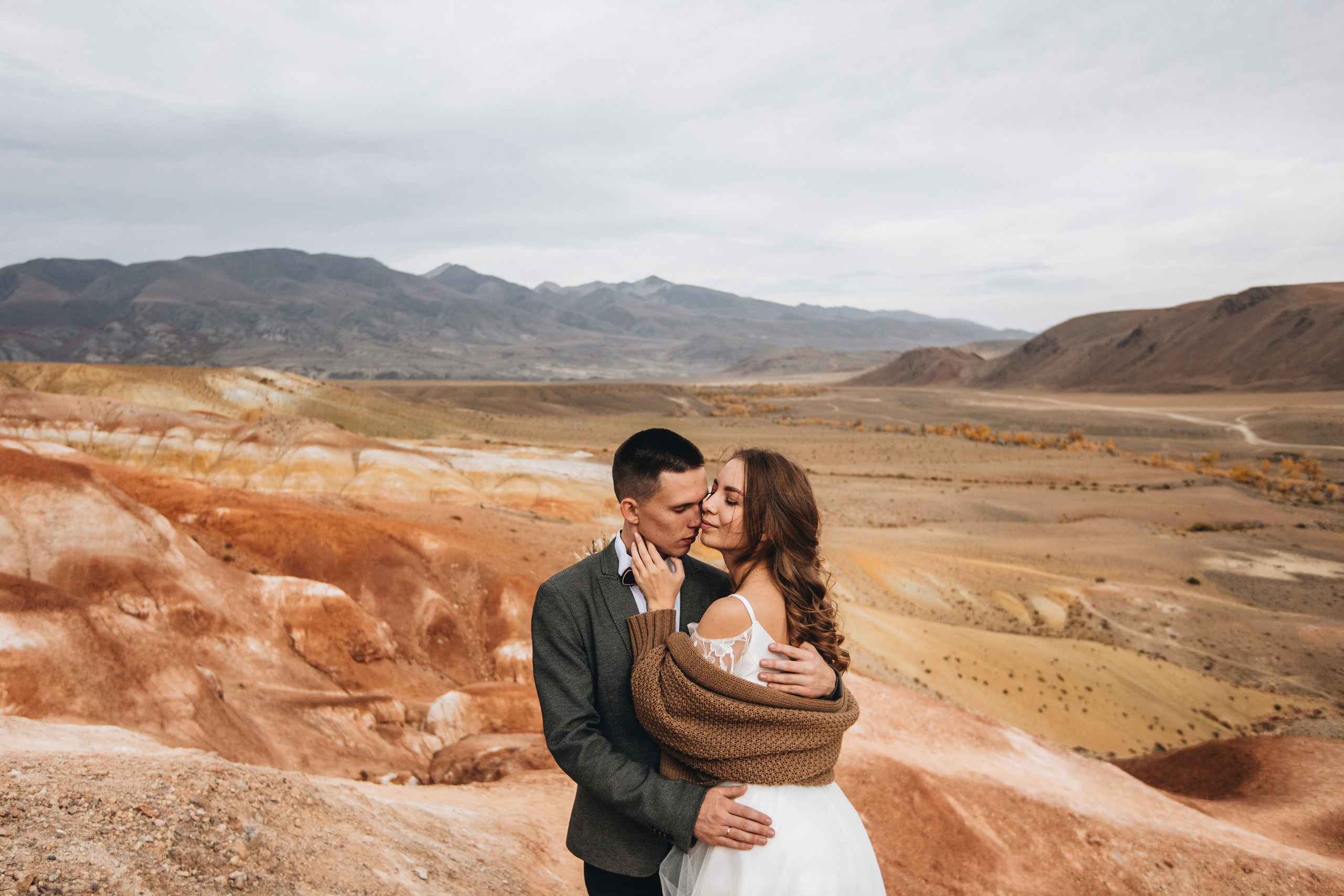 Portland, Seattle, Bend & Oregon Coast Elopement & Wedding Photography | J & J Mountain Adventure by Georgy Shishkin. Capturing Love in the Heart of the Pacific Northwes