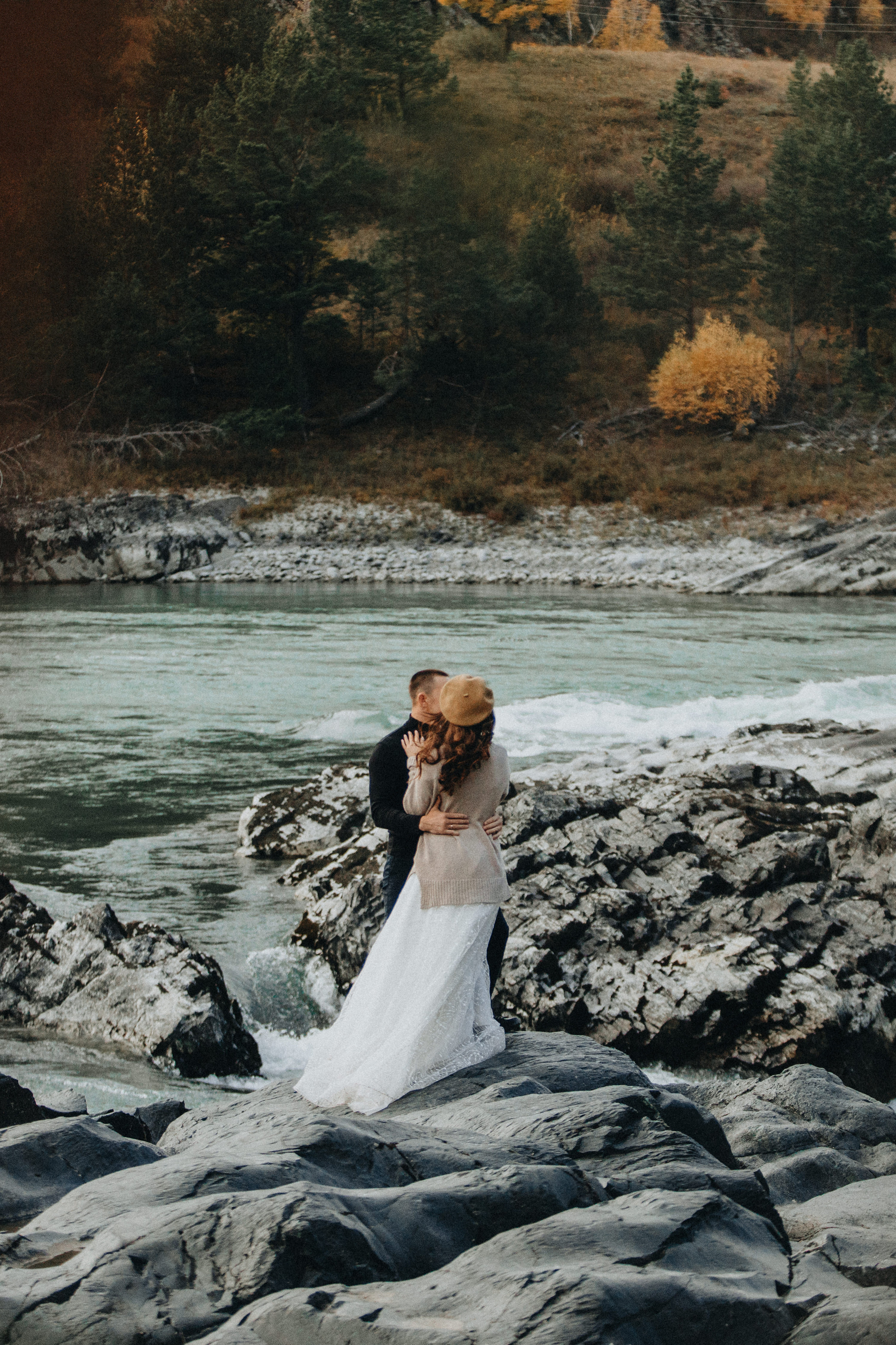 Anastasia & Konstantin’s Mountain Elopement Photography | Georgy Shishkin in Portland, Seattle, Bend & Oregon Coast. Capturing Love in the Heart of the Pacific Northwes