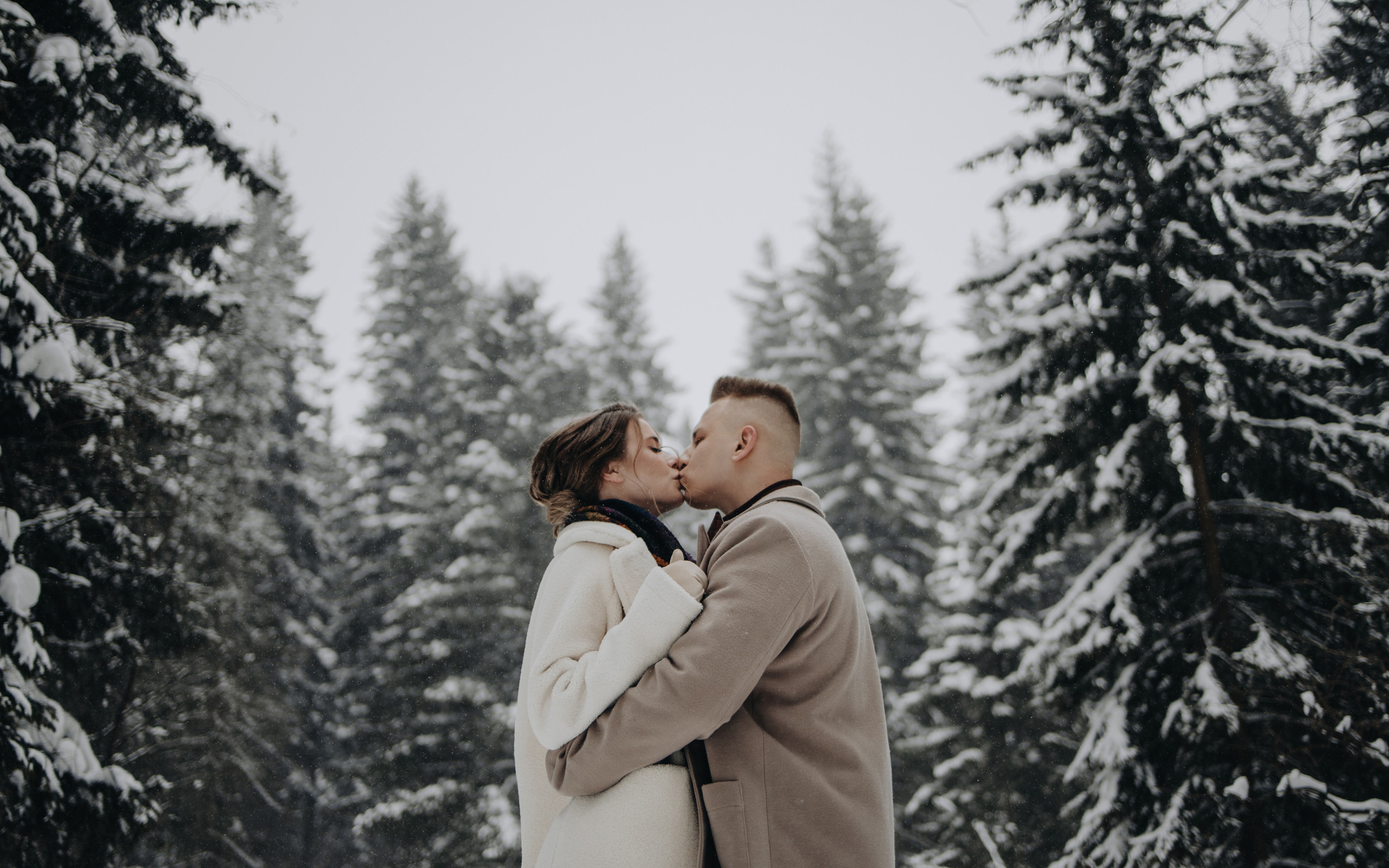 Winter Engagement Photography in Portland, Seattle, Bend & Oregon Coast | Anastasia & Sergey | Georgy Shishkin. Capturing Love in the Heart of the Pacific Northwes