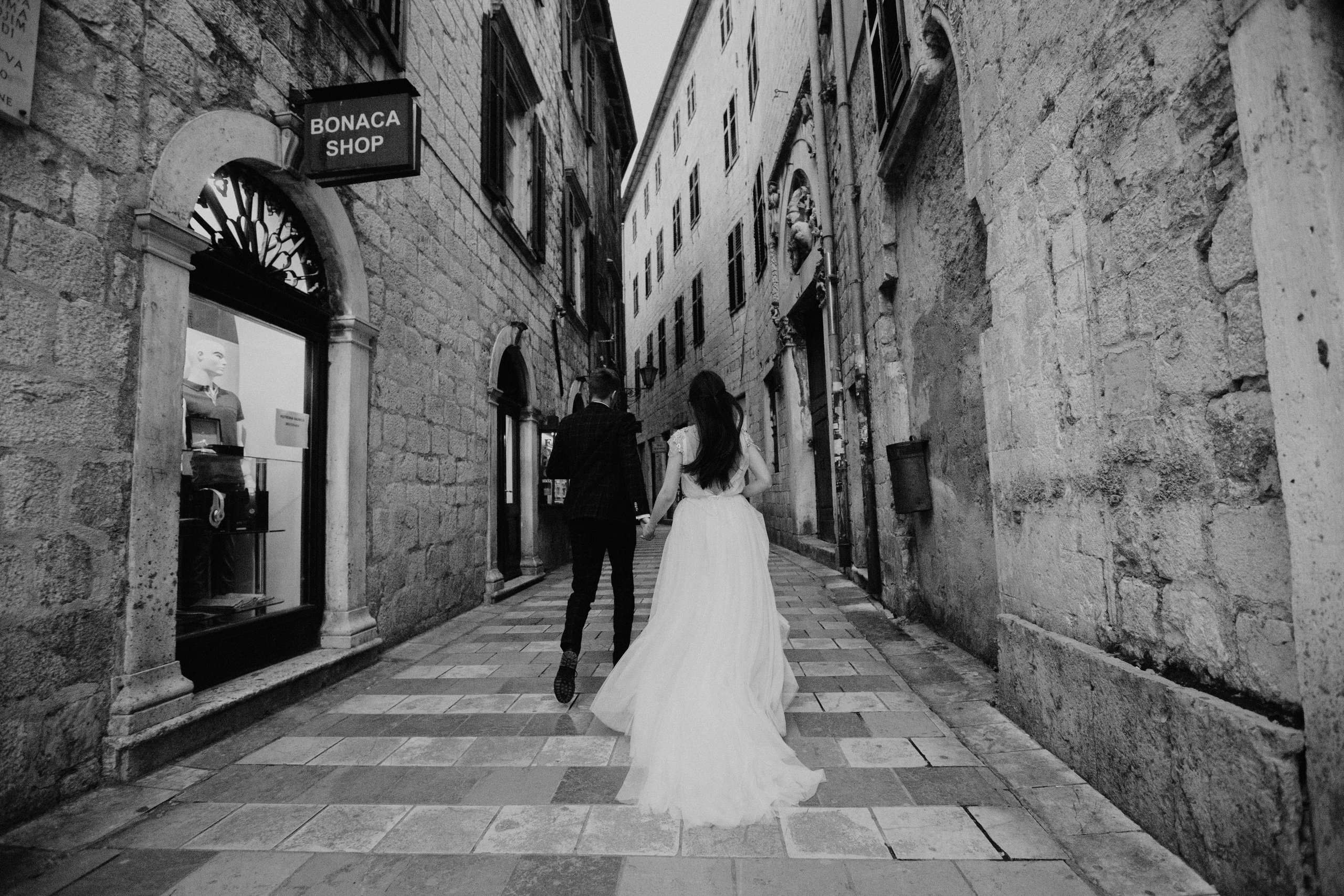 Portland, Seattle, Bend & Oregon Coast Elopement Photography | Elopements by Georgy Shishkin. Capturing Love in the Heart of the Pacific Northwes