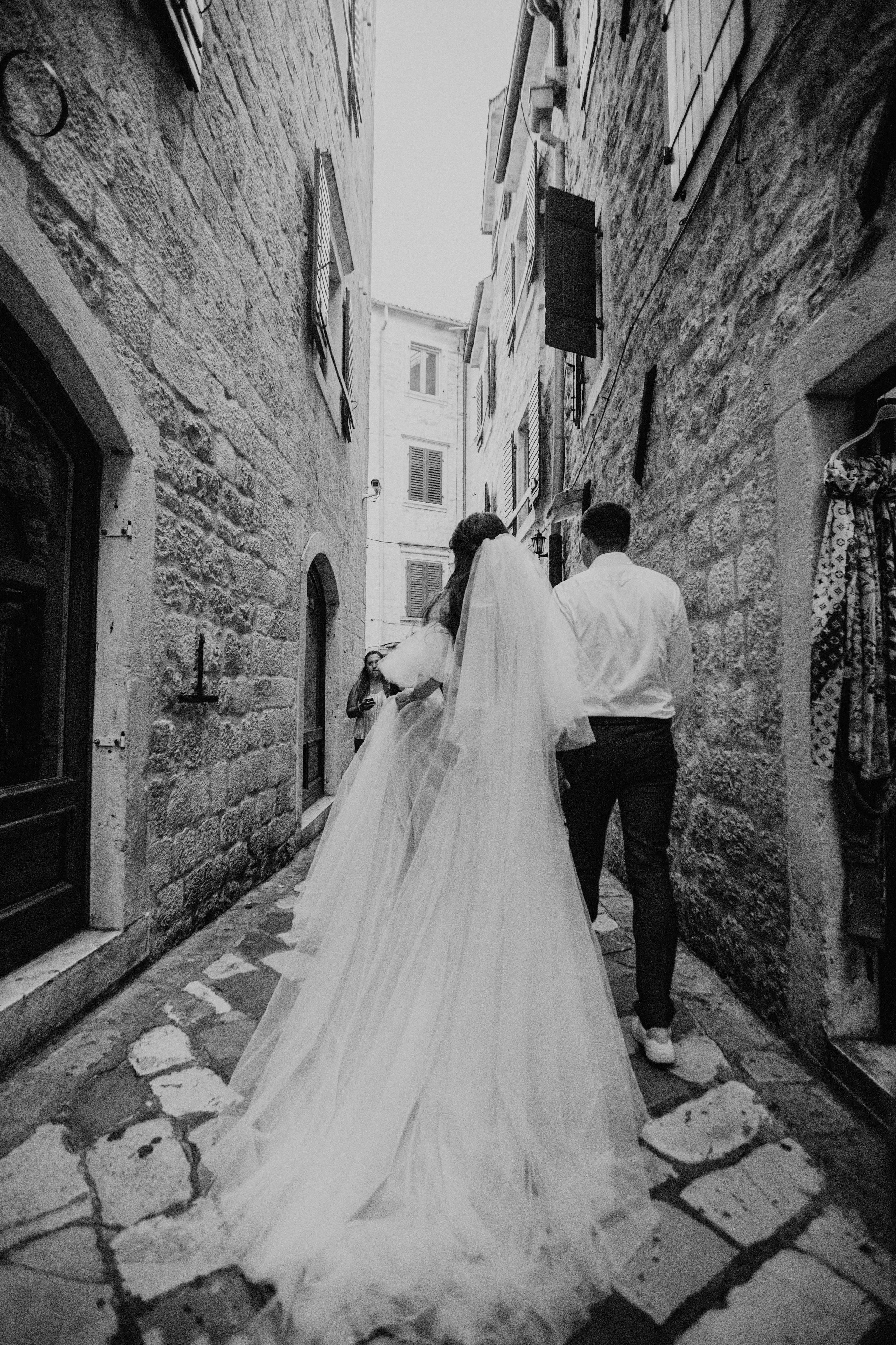 Portland, Seattle, Bend & Oregon Coast Wedding Photography | Destination Weddings in Montenegro by Georgy Shishkin. Capturing Love in the Heart of the Pacific Northwes