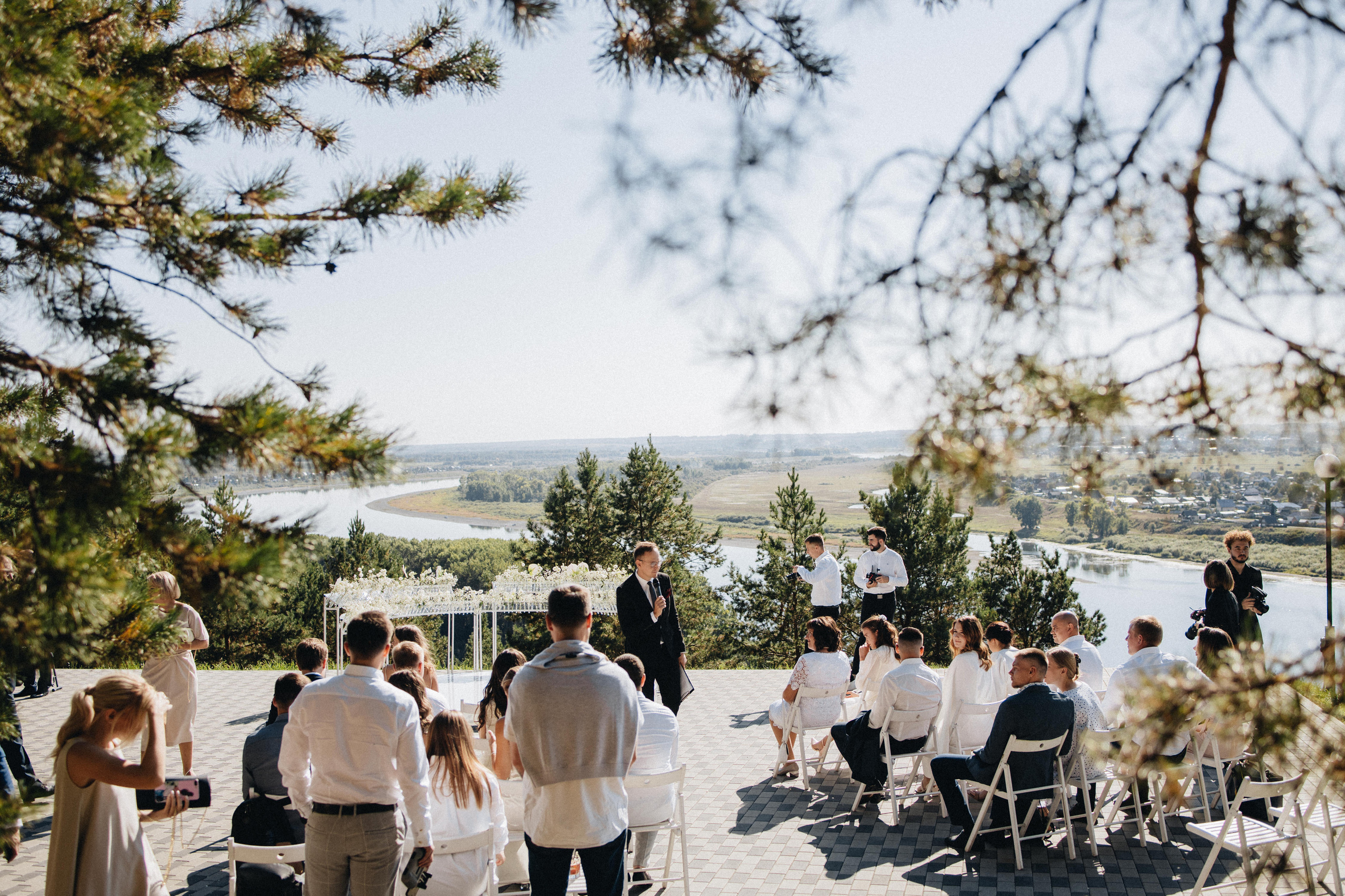 Bakker Wedding Photography in Portland, Seattle, Bend & Oregon Coast | Classic Black & White Wedding by Georgy Shishkin. Capturing Love in the Heart of the Pacific Northwes