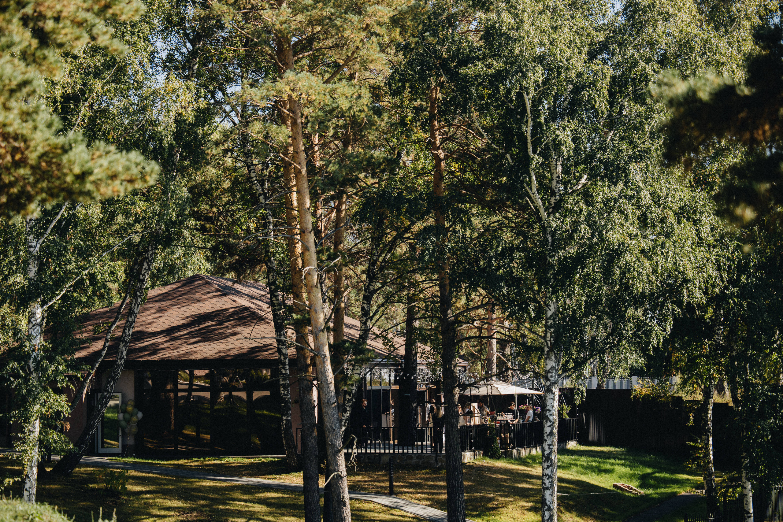 Bakker Wedding Photography in Portland, Seattle, Bend & Oregon Coast | Classic Black & White Wedding by Georgy Shishkin. Capturing Love in the Heart of the Pacific Northwes