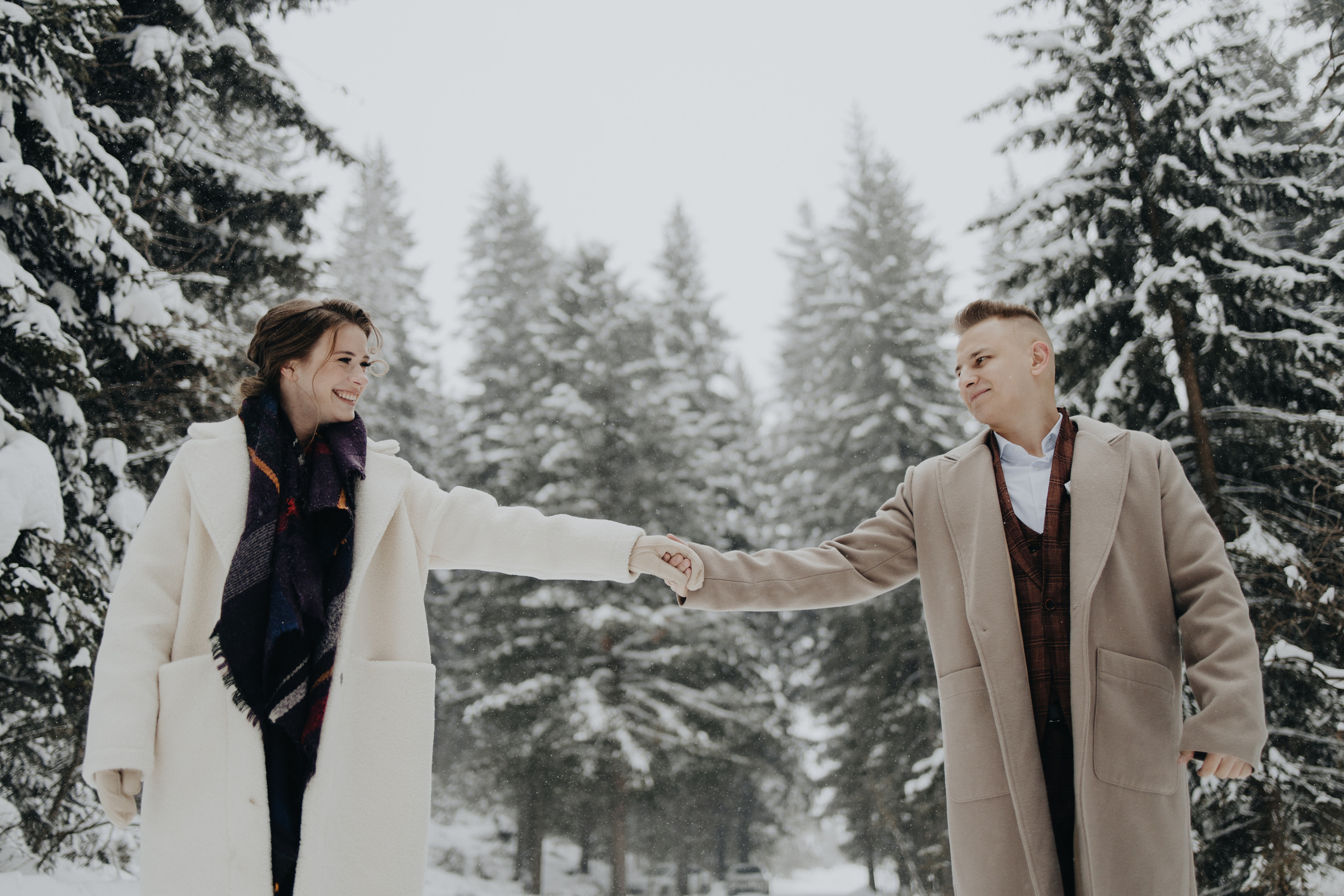 Winter Engagement Photography in Portland, Seattle, Bend & Oregon Coast | Anastasia & Sergey | Georgy Shishkin. Capturing Love in the Heart of the Pacific Northwes