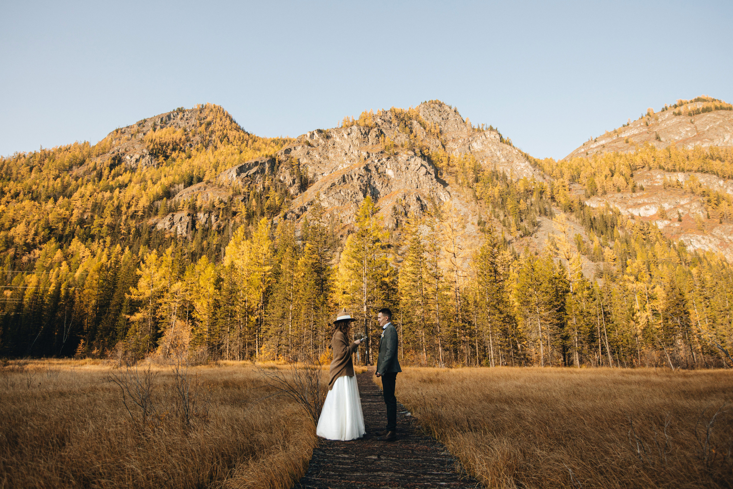 Portland, Seattle, Bend & Oregon Coast Elopement & Wedding Photography | J & J Mountain Adventure by Georgy Shishkin. Capturing Love in the Heart of the Pacific Northwes