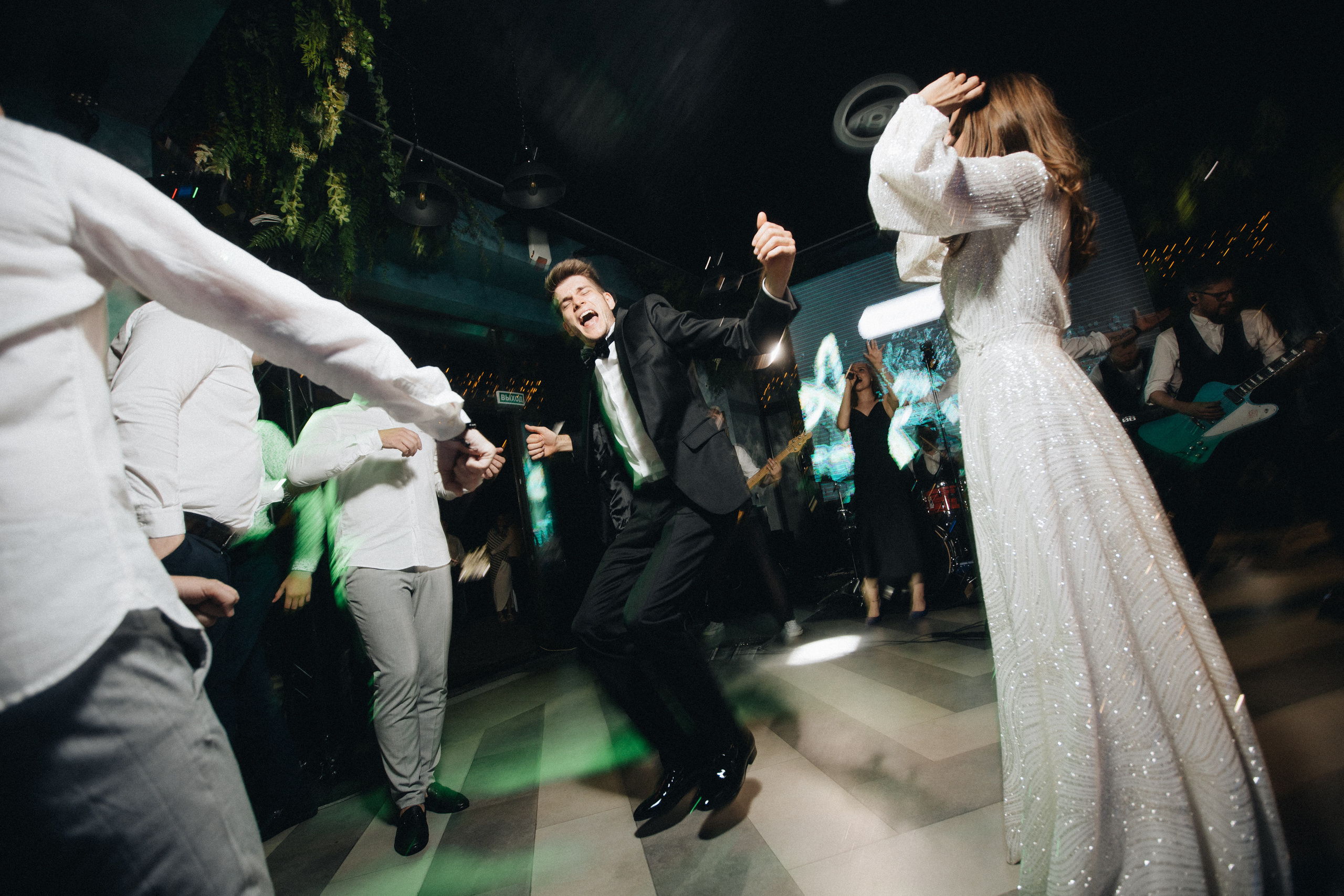 Bakker Wedding Photography in Portland, Seattle, Bend & Oregon Coast | Classic Black & White Wedding by Georgy Shishkin. Capturing Love in the Heart of the Pacific Northwes