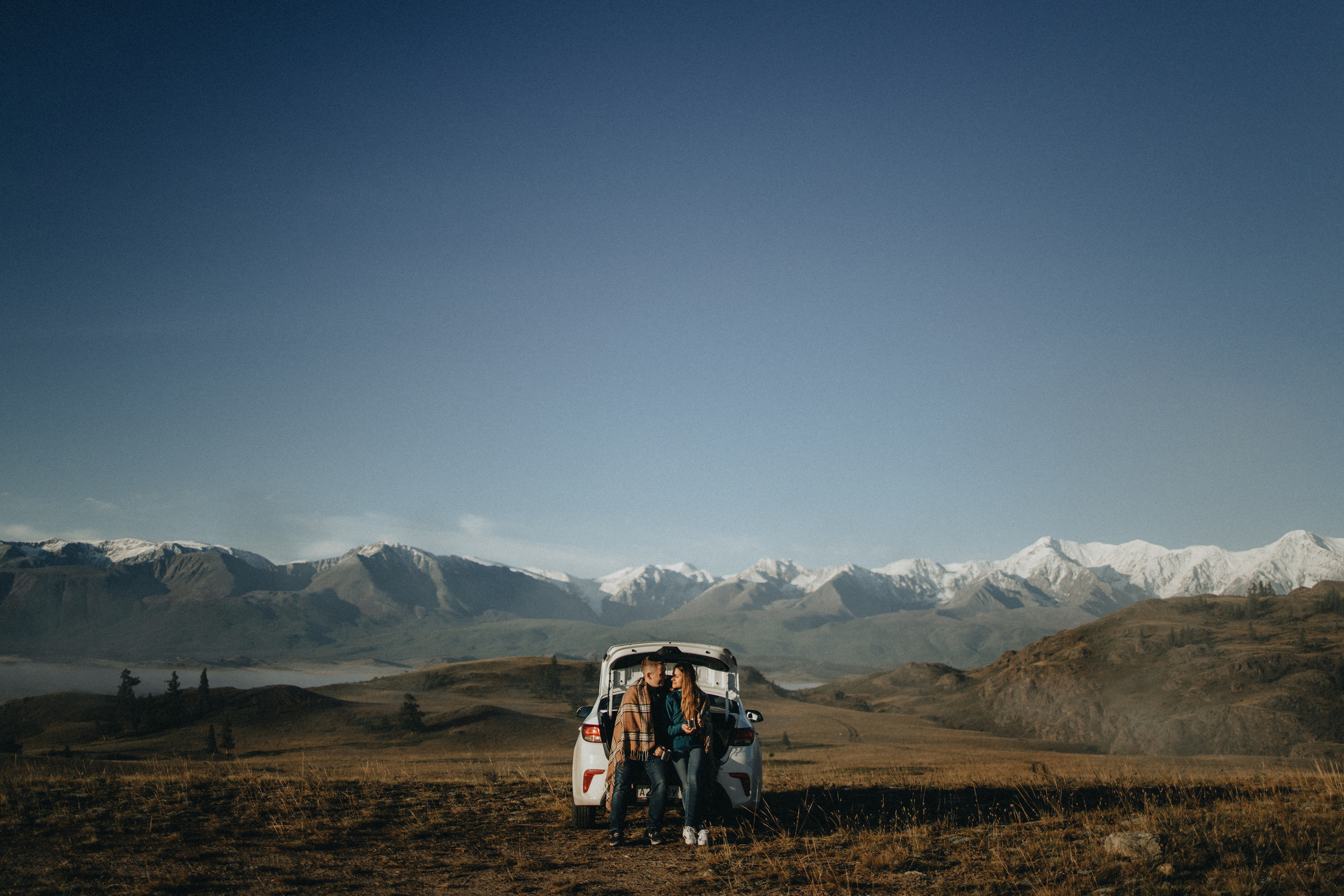 Portland, Seattle, Bend & Oregon Coast Elopement Photography | Alex & Michael's Mountain Wedding by Georgy Shishkin. Capturing Love in the Heart of the Pacific Northwes