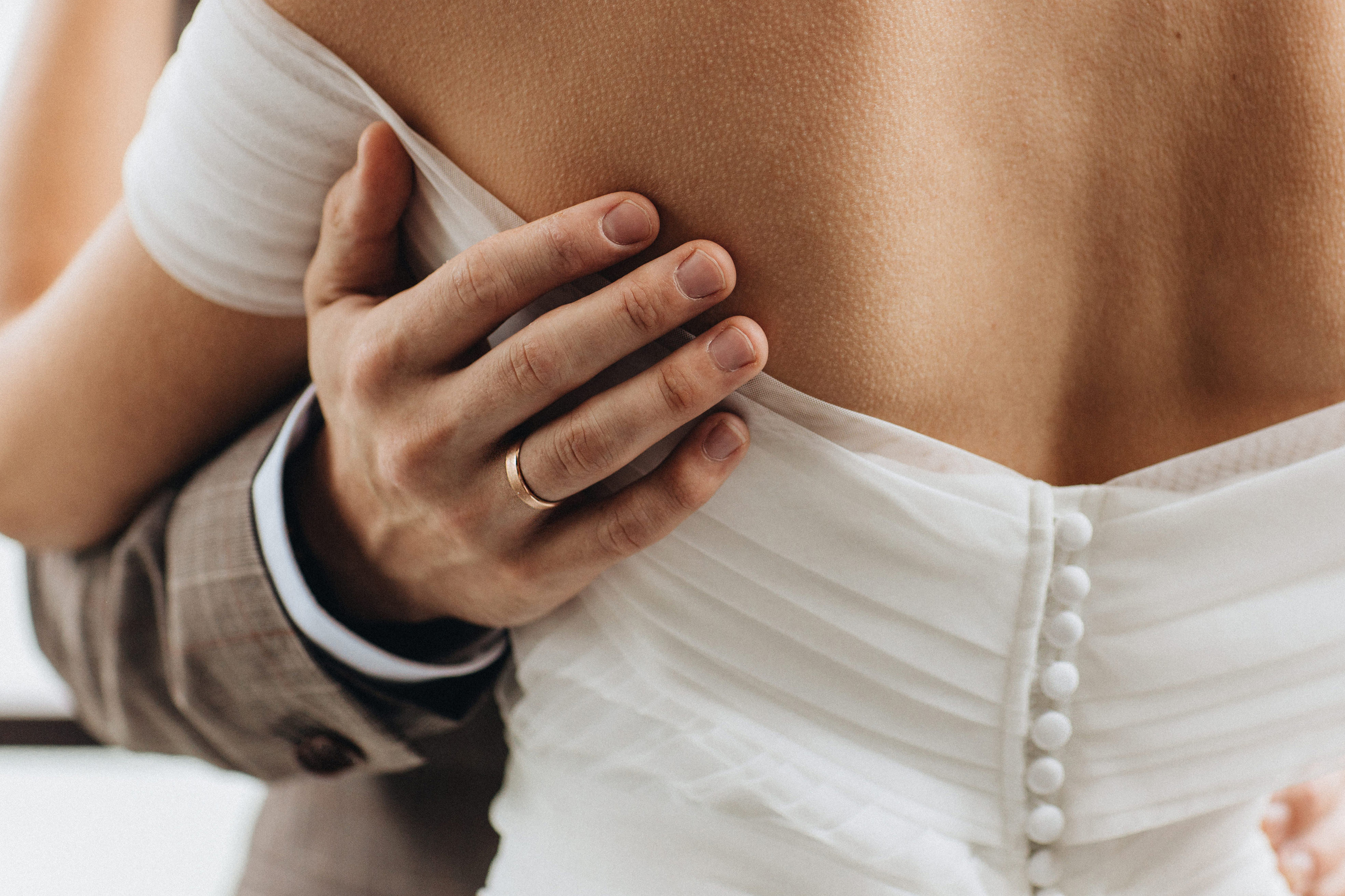 Portland, Seattle, Bend & Oregon Coast Elopement Photography | Alex & Michael's Mountain Wedding by Georgy Shishkin. Capturing Love in the Heart of the Pacific Northwes