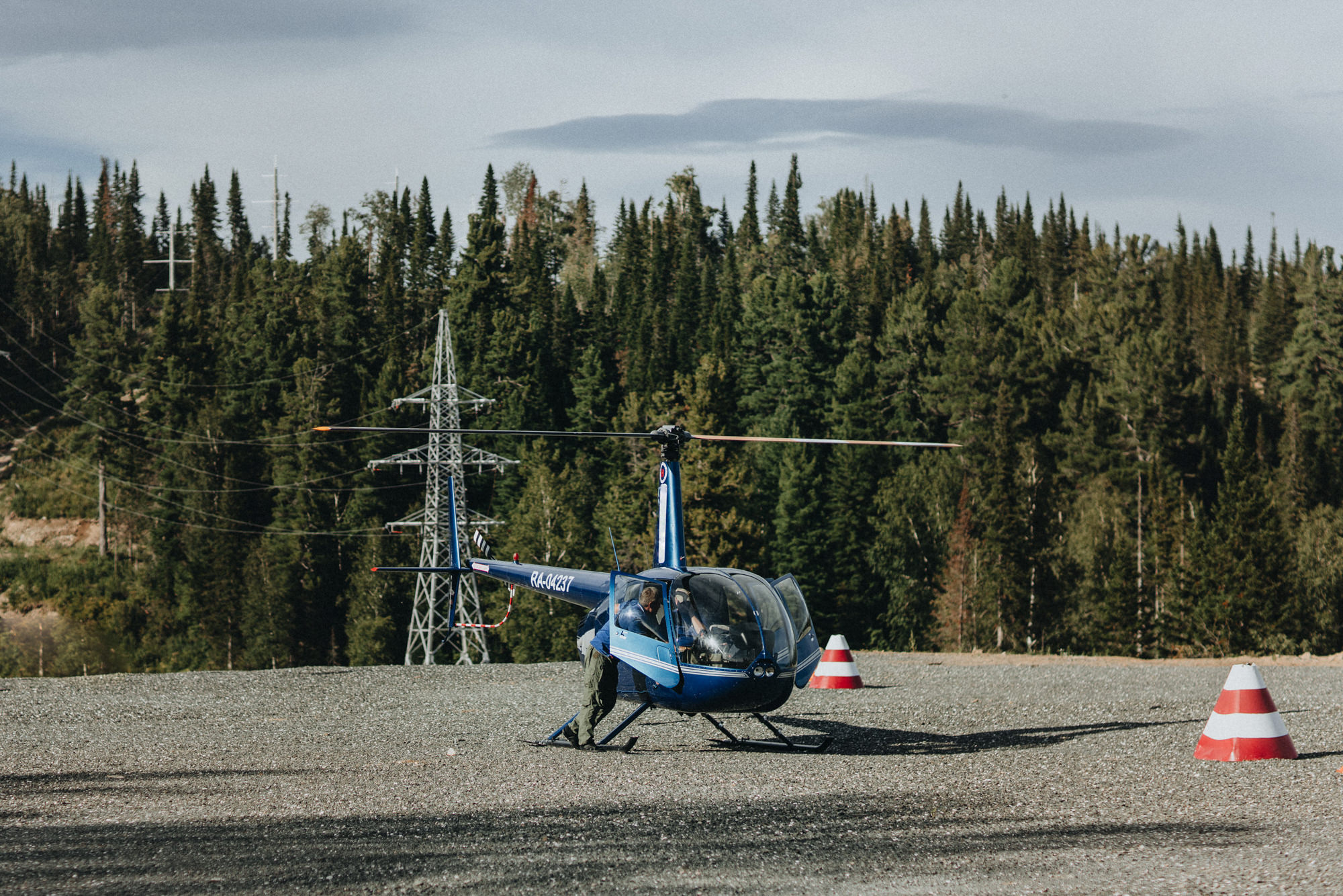 Kate & Ilya's Mountain Elopement | Georgy Shishkin Photography in Portland, Seattle, Bend & Oregon Coast. Capturing Love in the Heart of the Pacific Northwes