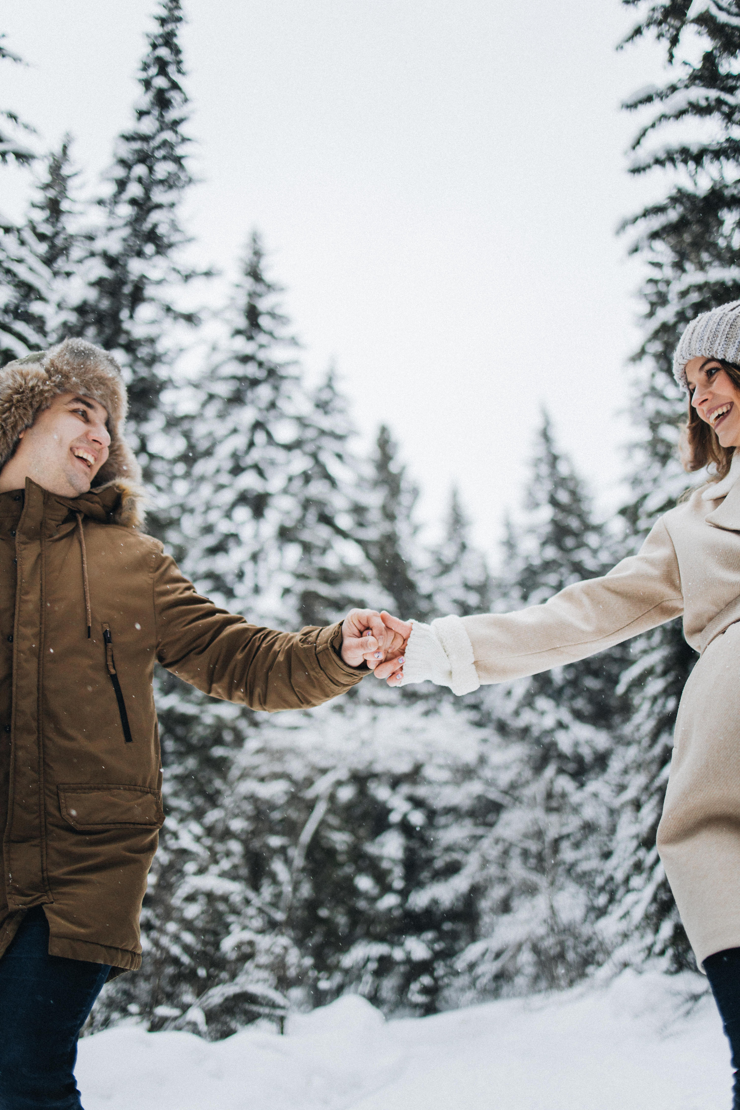 Capture the Warmth of Winter with Family Photography in Portland, Seattle, Bend & Oregon Coast | Georgy Shishkin. Capturing Love in the Heart of the Pacific Northwes