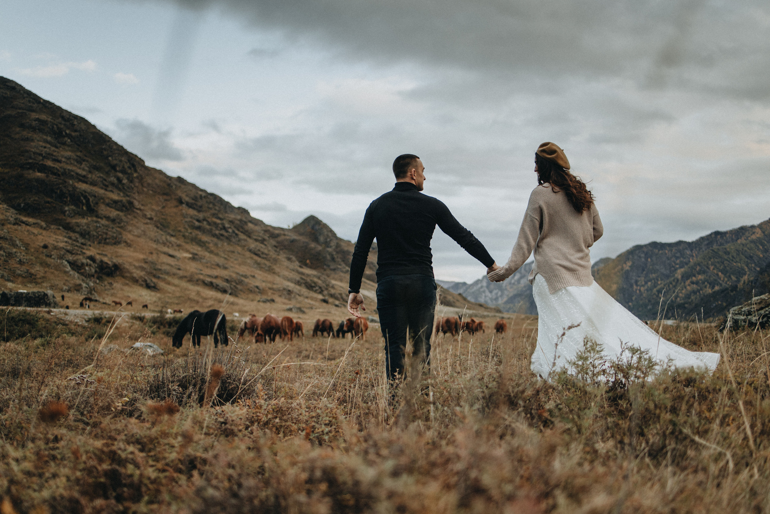 Anastasia & Konstantin’s Mountain Elopement Photography | Georgy Shishkin in Portland, Seattle, Bend & Oregon Coast. Capturing Love in the Heart of the Pacific Northwes