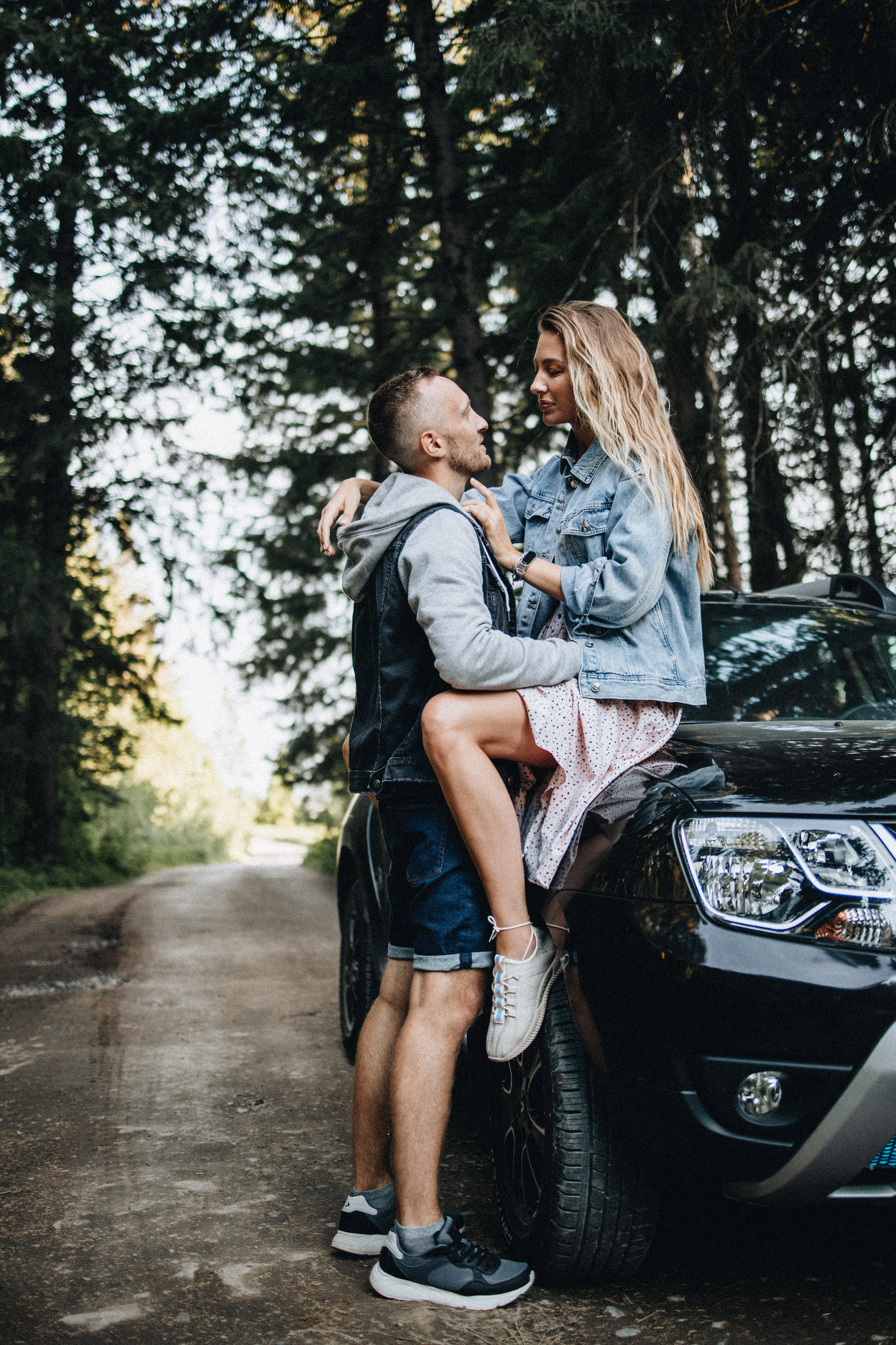 Julie & Alex Engagement Photography  | Georgy Shishkin | Photography in Portland, Seattle, Bend & Oregon Coast. Capturing Love in the Heart of the Pacific Northwes