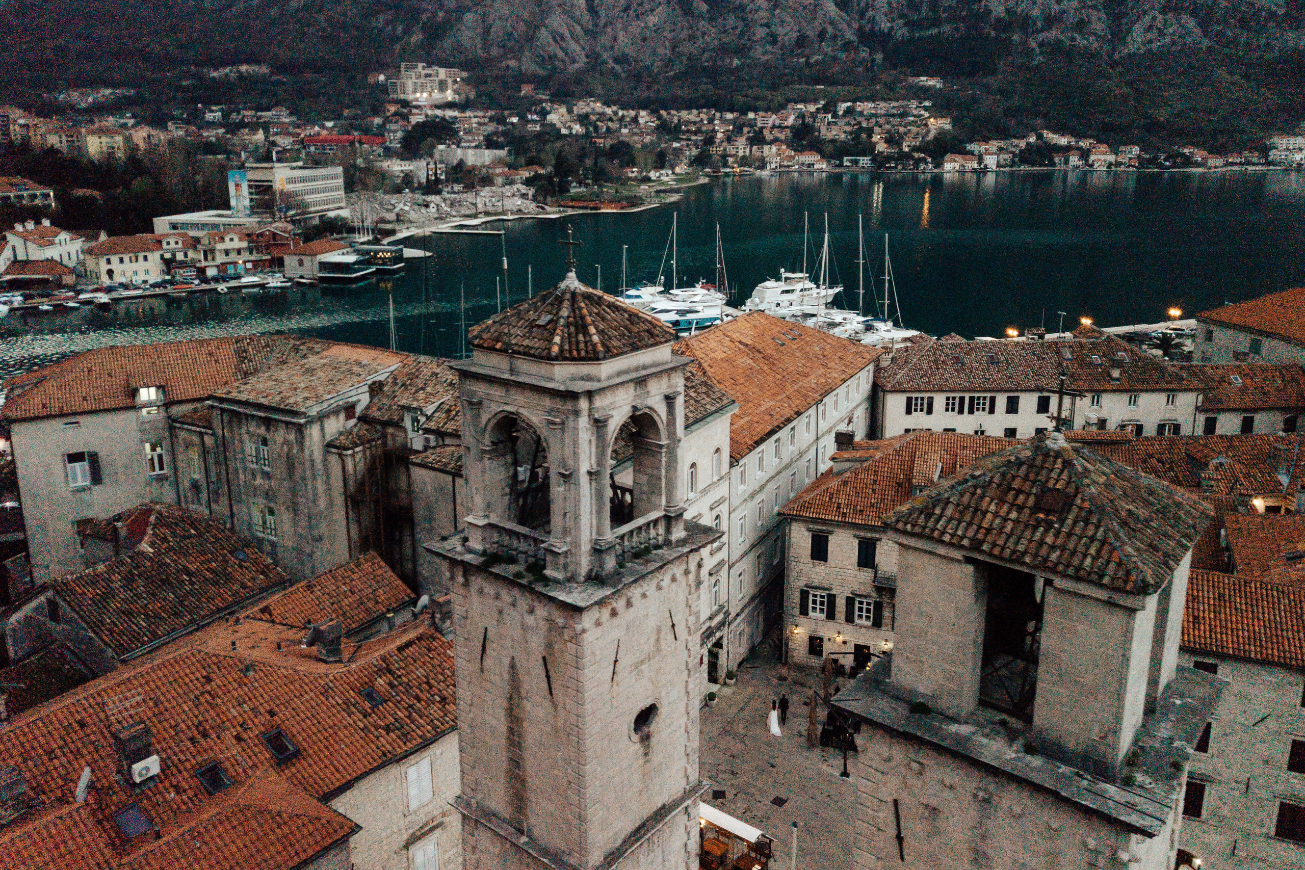 Portland, Seattle, Bend & Oregon Coast Elopement Photography | Elopements by Georgy Shishkin. Capturing Love in the Heart of the Pacific Northwes