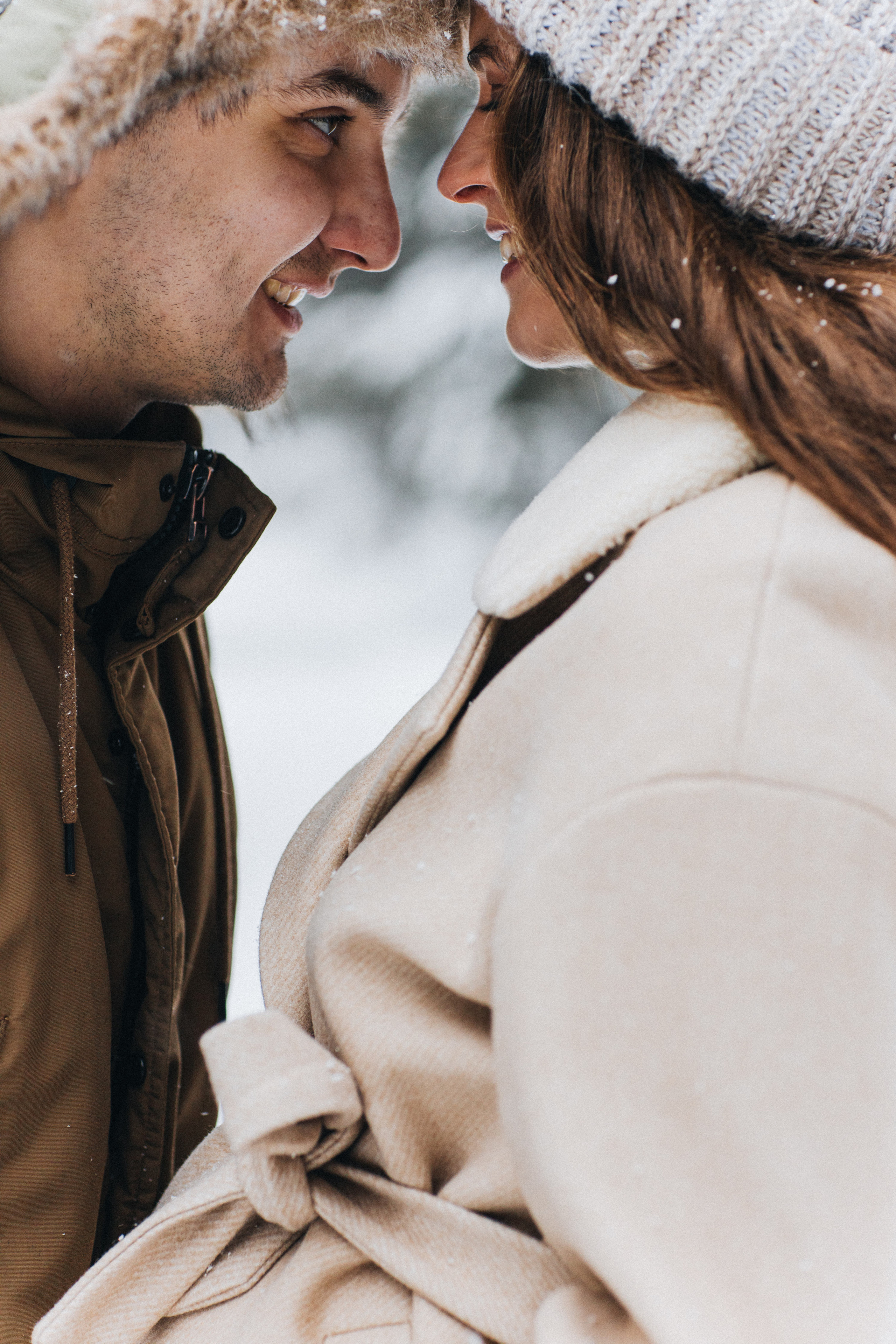Capture the Warmth of Winter with Family Photography in Portland, Seattle, Bend & Oregon Coast | Georgy Shishkin. Capturing Love in the Heart of the Pacific Northwes
