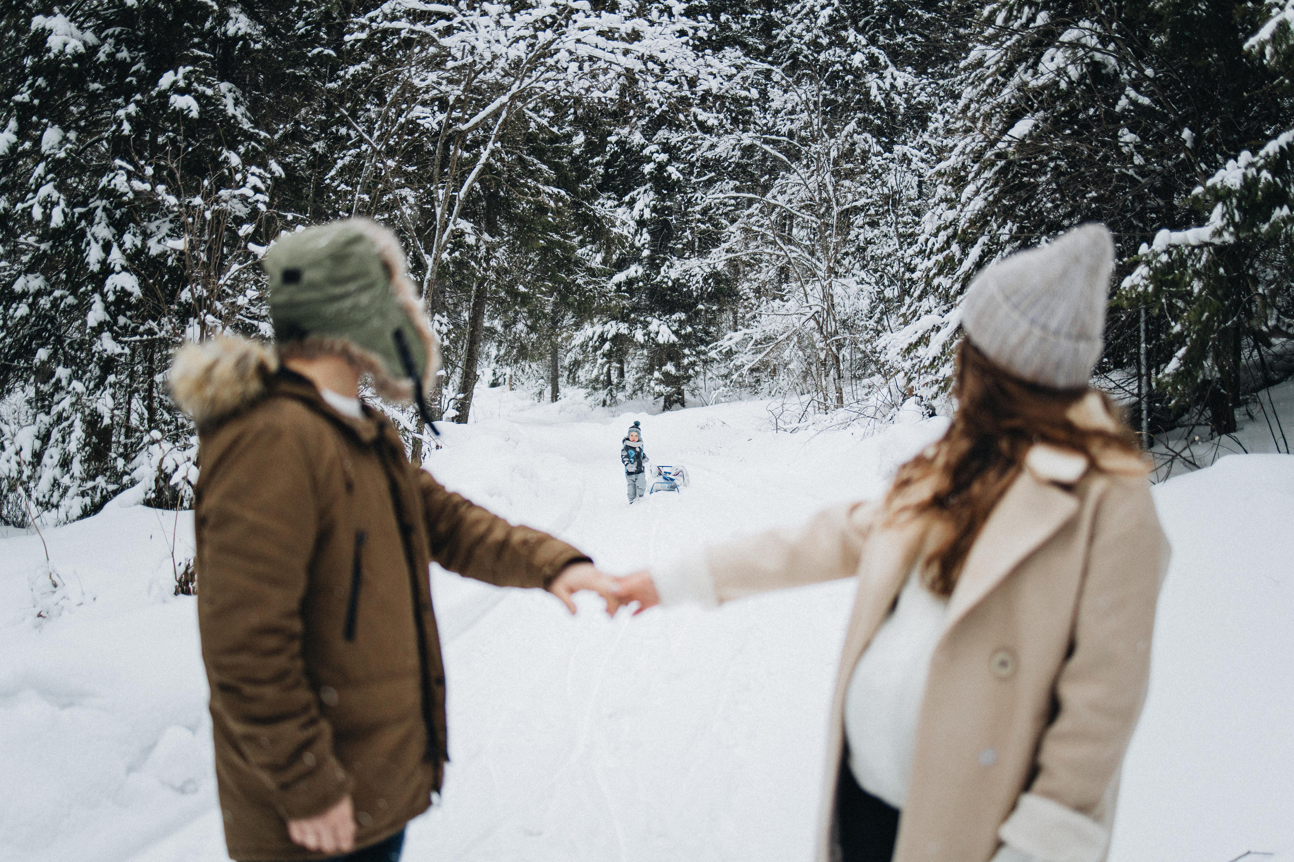 Capture the Warmth of Winter with Family Photography in Portland, Seattle, Bend & Oregon Coast | Georgy Shishkin. Capturing Love in the Heart of the Pacific Northwes