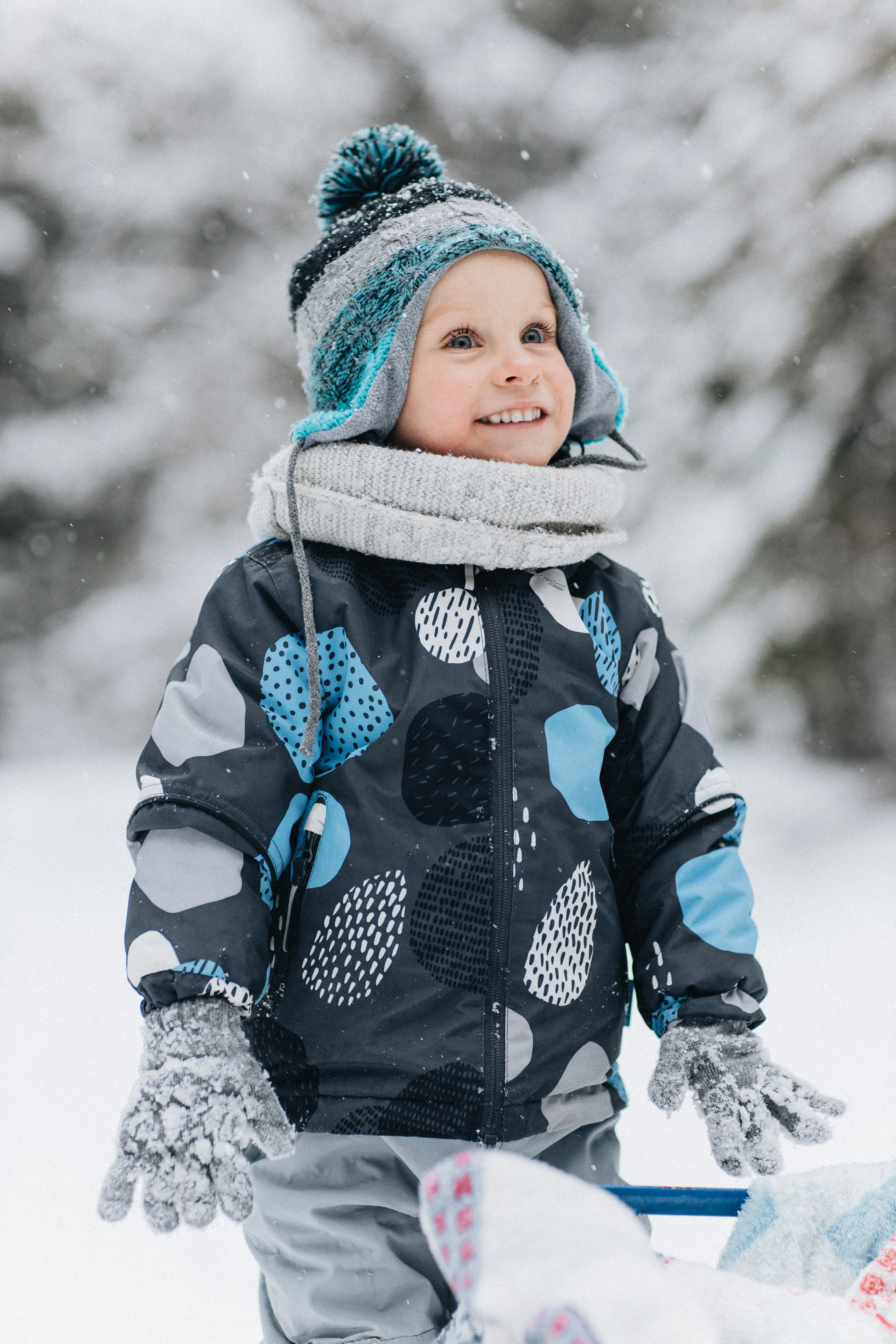 Capture the Warmth of Winter with Family Photography in Portland, Seattle, Bend & Oregon Coast | Georgy Shishkin. Capturing Love in the Heart of the Pacific Northwes