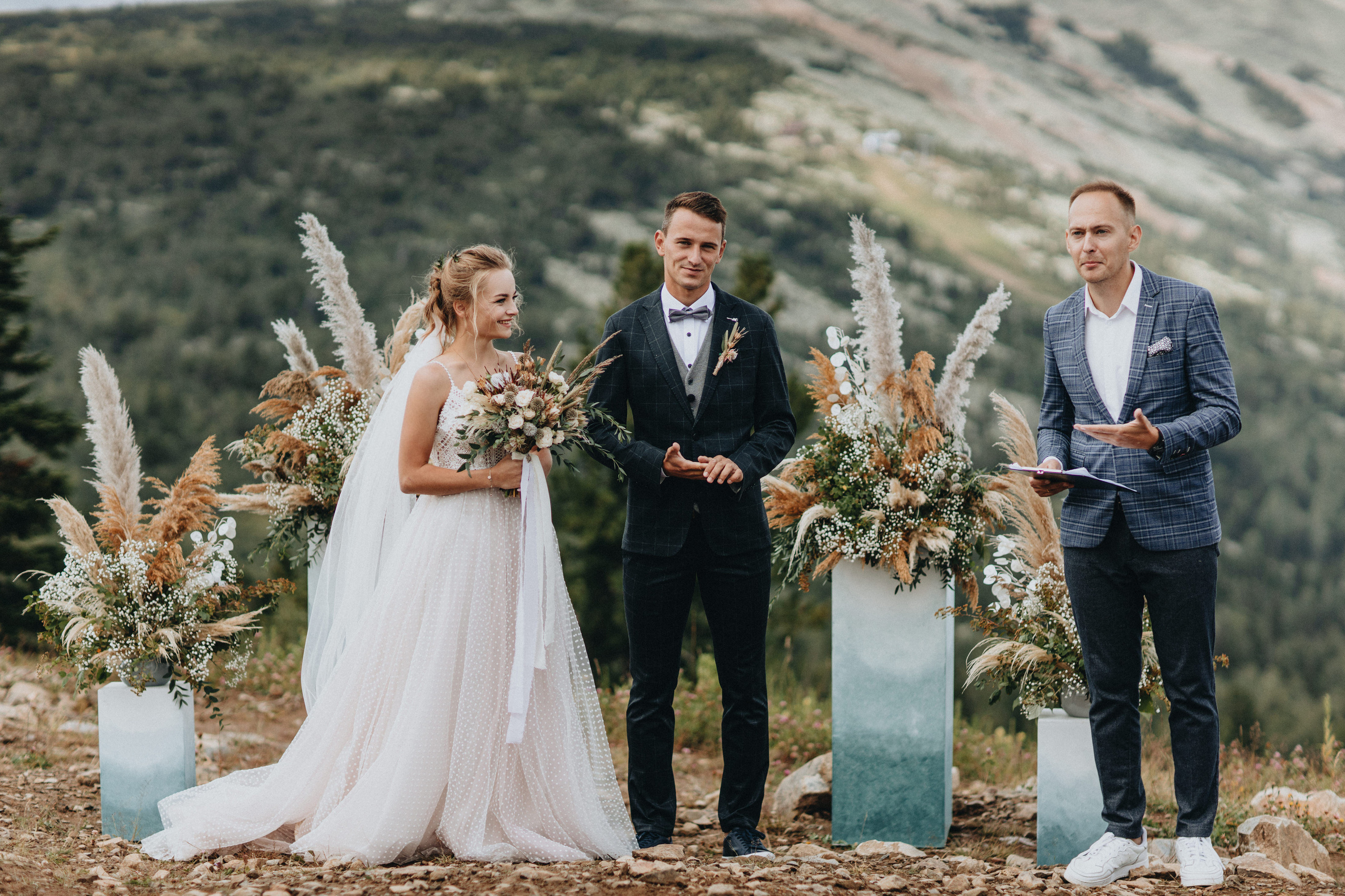 Mountain Wedding Photography in Portland, Seattle, Bend & Oregon Coast | Tonya & Sergey by Georgy Shishkin. Capturing Love in the Heart of the Pacific Northwes