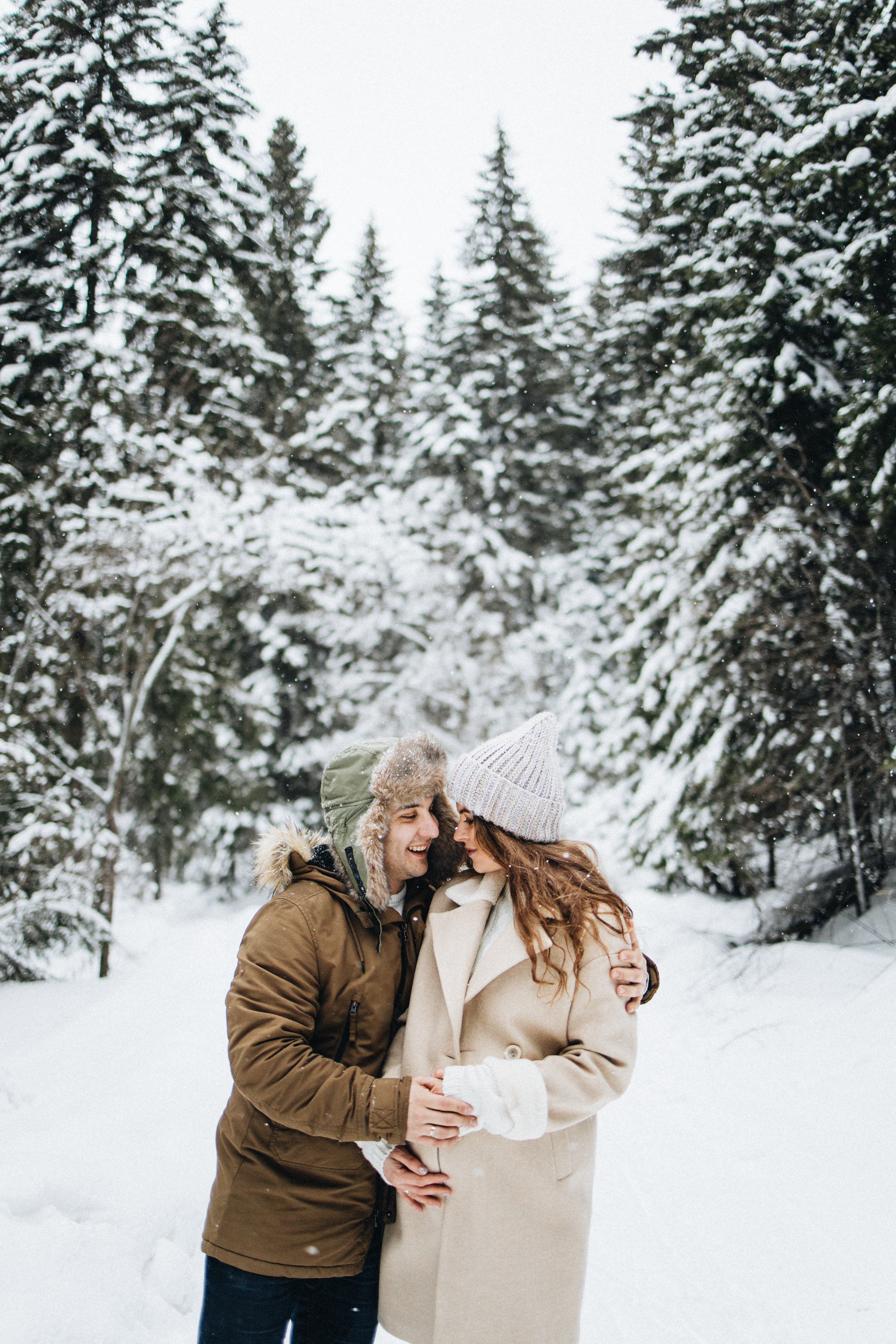 Capture the Warmth of Winter with Family Photography in Portland, Seattle, Bend & Oregon Coast | Georgy Shishkin. Capturing Love in the Heart of the Pacific Northwes