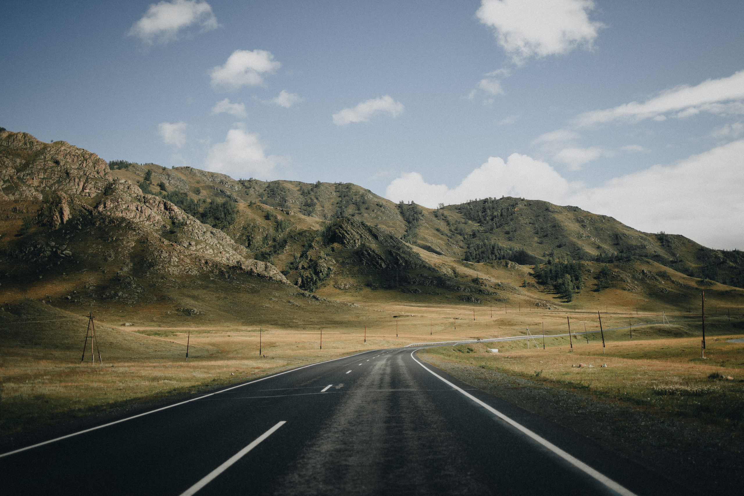 Portland, Seattle, Bend & Oregon Coast Elopement Photography | Alex & Michael's Mountain Wedding by Georgy Shishkin. Capturing Love in the Heart of the Pacific Northwes