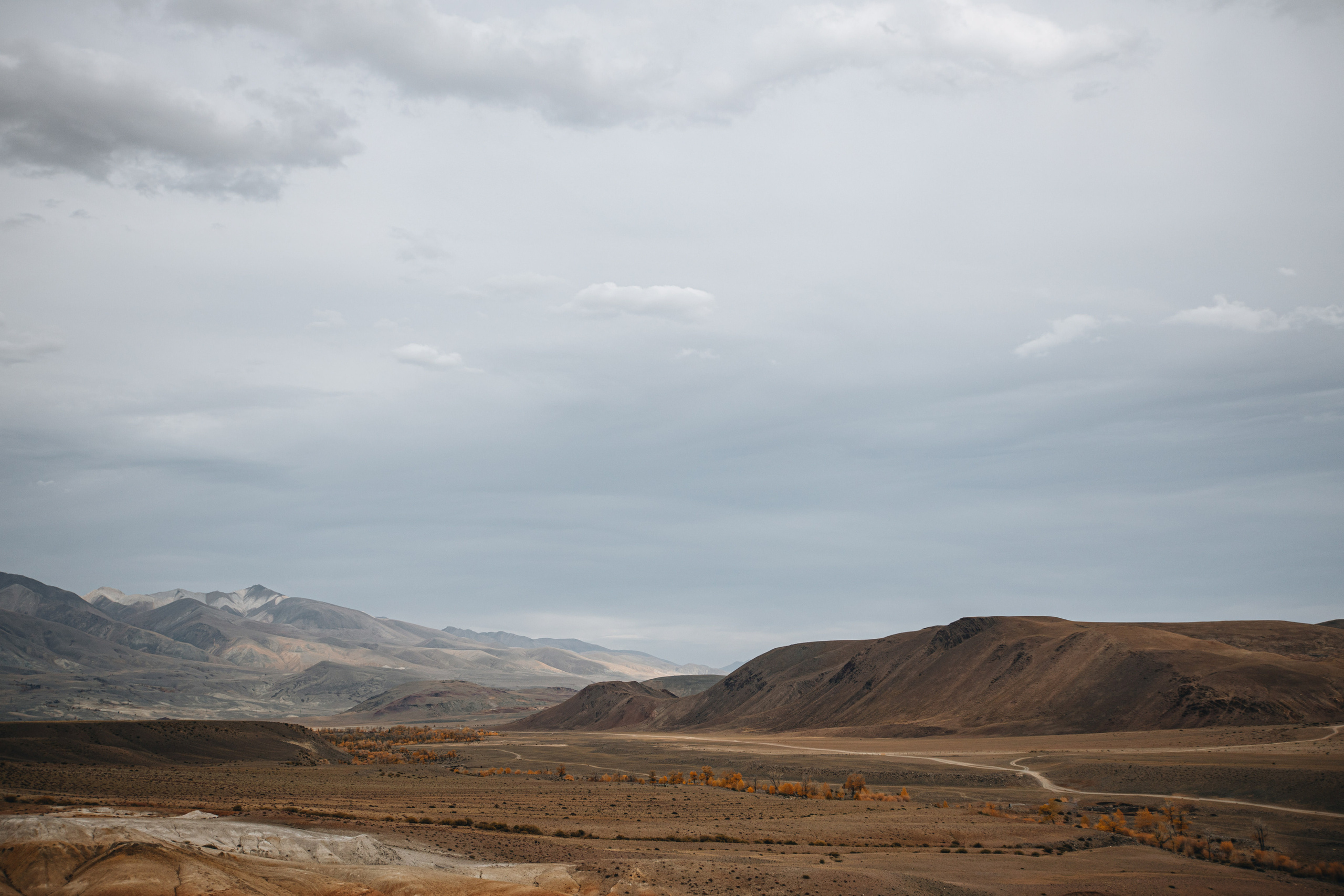 Portland, Seattle, Bend & Oregon Coast Elopement & Wedding Photography | J & J Mountain Adventure by Georgy Shishkin. Capturing Love in the Heart of the Pacific Northwes