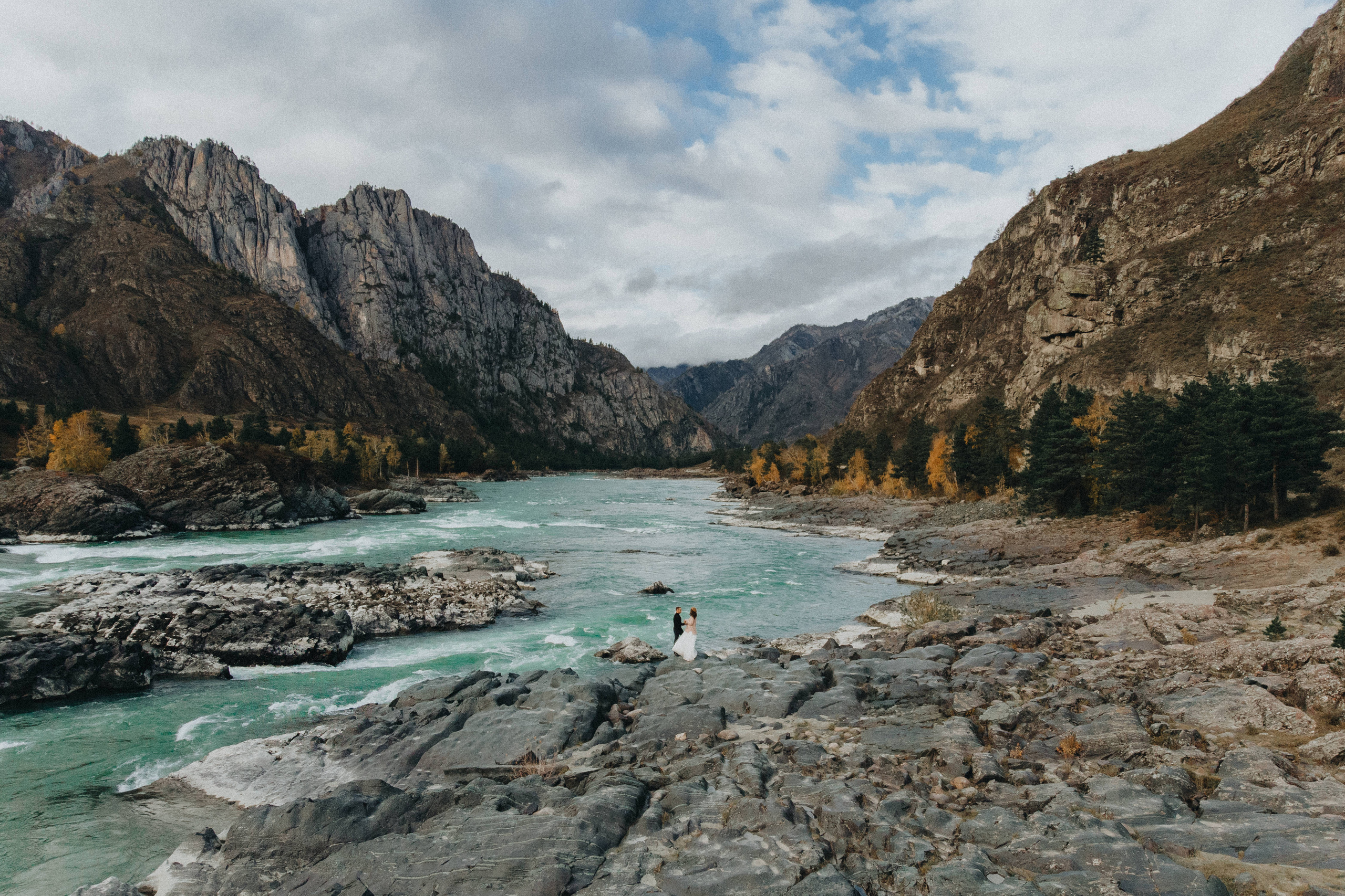 Anastasia & Konstantin’s Mountain Elopement Photography | Georgy Shishkin in Portland, Seattle, Bend & Oregon Coast. Capturing Love in the Heart of the Pacific Northwes