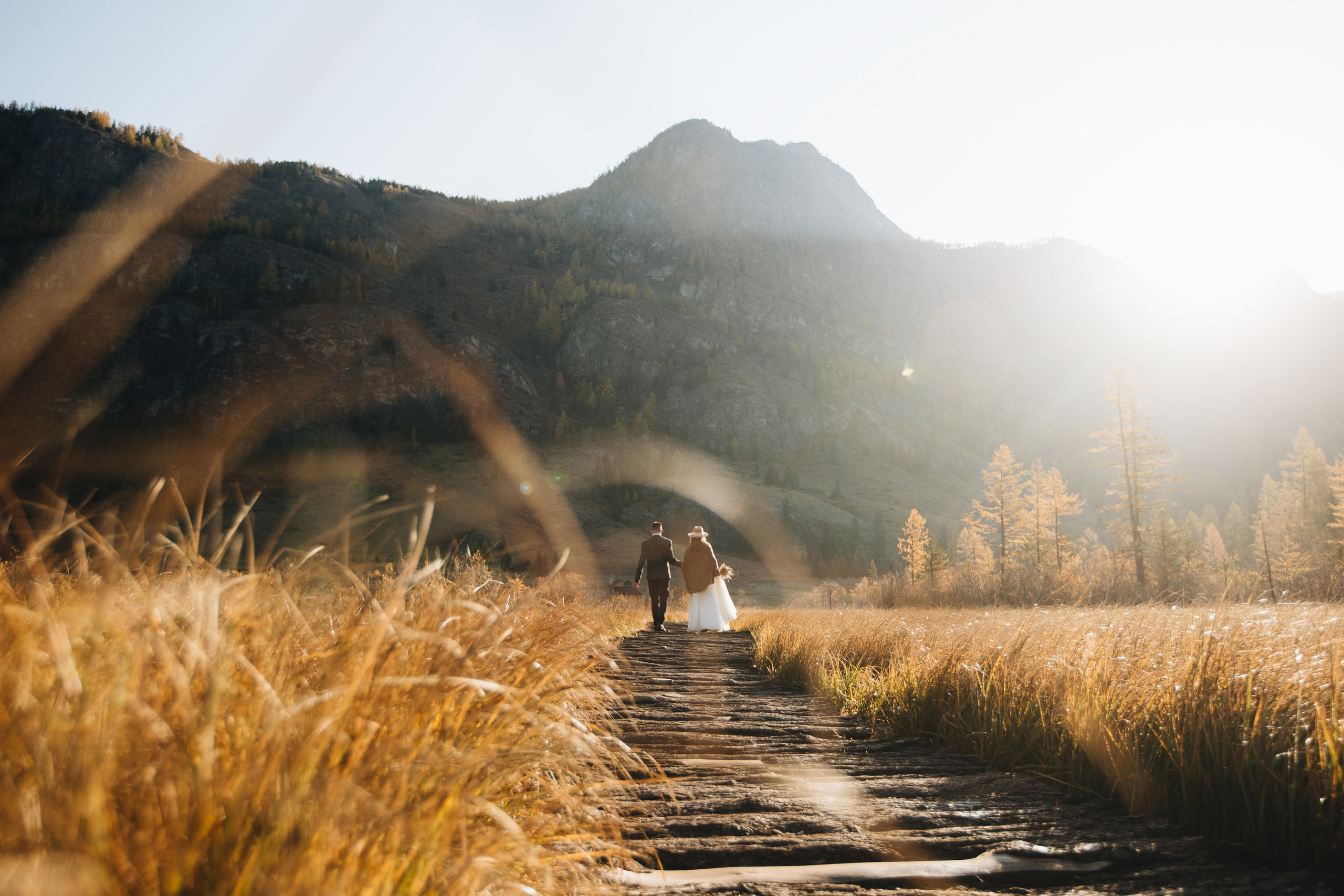Portland, Seattle, Bend & Oregon Coast Elopement & Wedding Photography | J & J Mountain Adventure by Georgy Shishkin. Capturing Love in the Heart of the Pacific Northwes