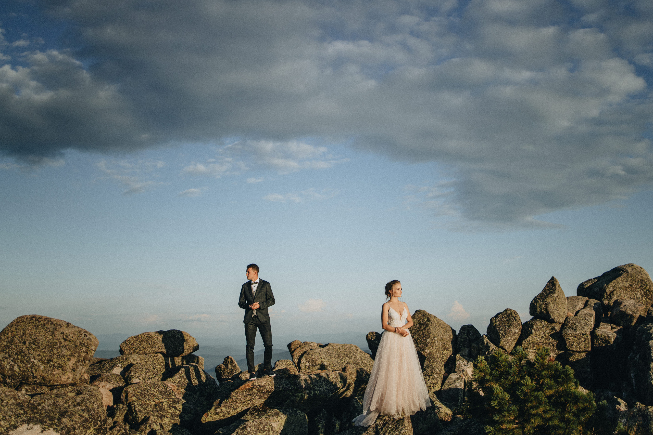 Mountain Wedding Photography in Portland, Seattle, Bend & Oregon Coast | Tonya & Sergey by Georgy Shishkin. Capturing Love in the Heart of the Pacific Northwes