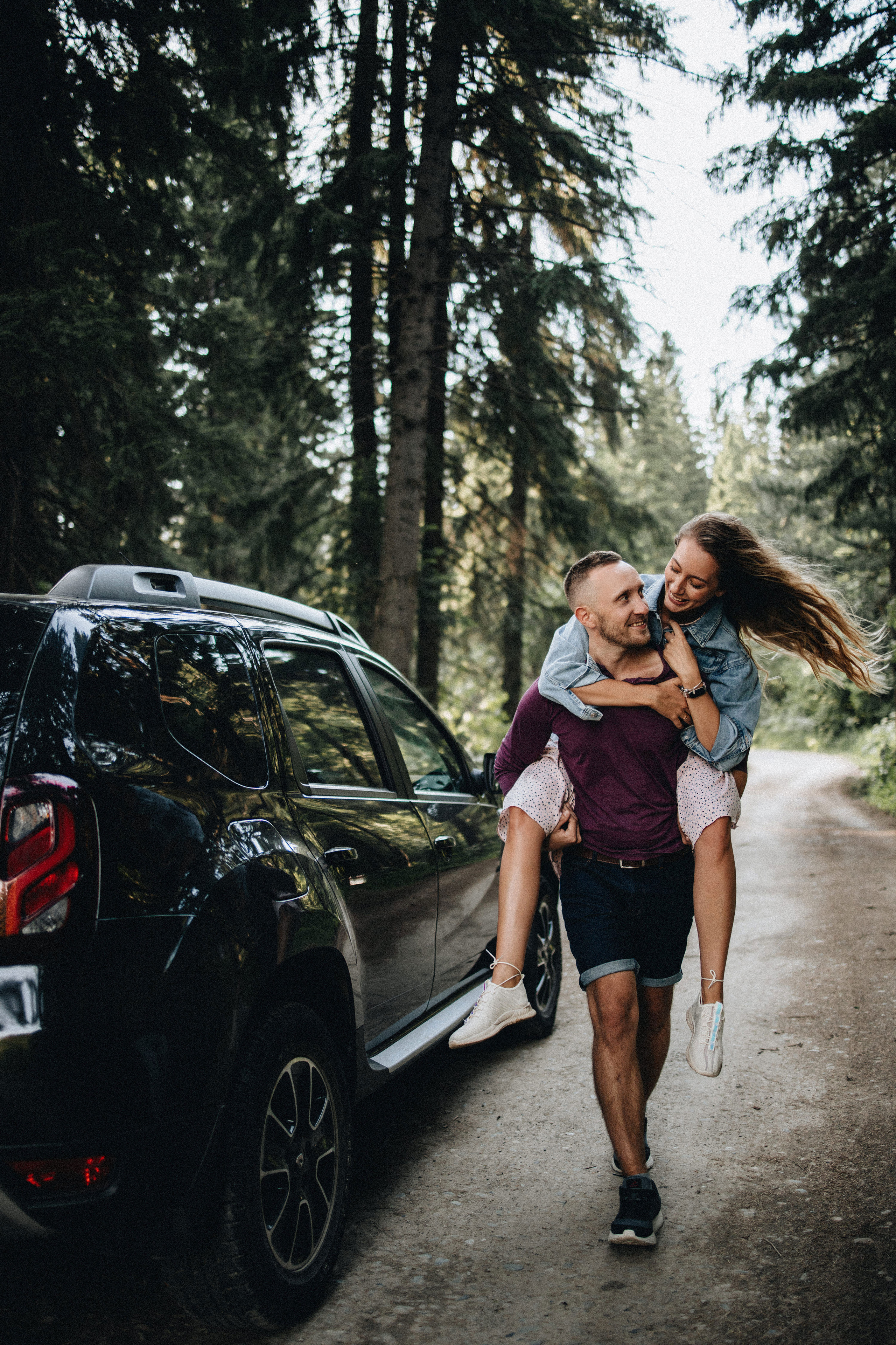 Julie & Alex Engagement Photography  | Georgy Shishkin | Photography in Portland, Seattle, Bend & Oregon Coast. Capturing Love in the Heart of the Pacific Northwes