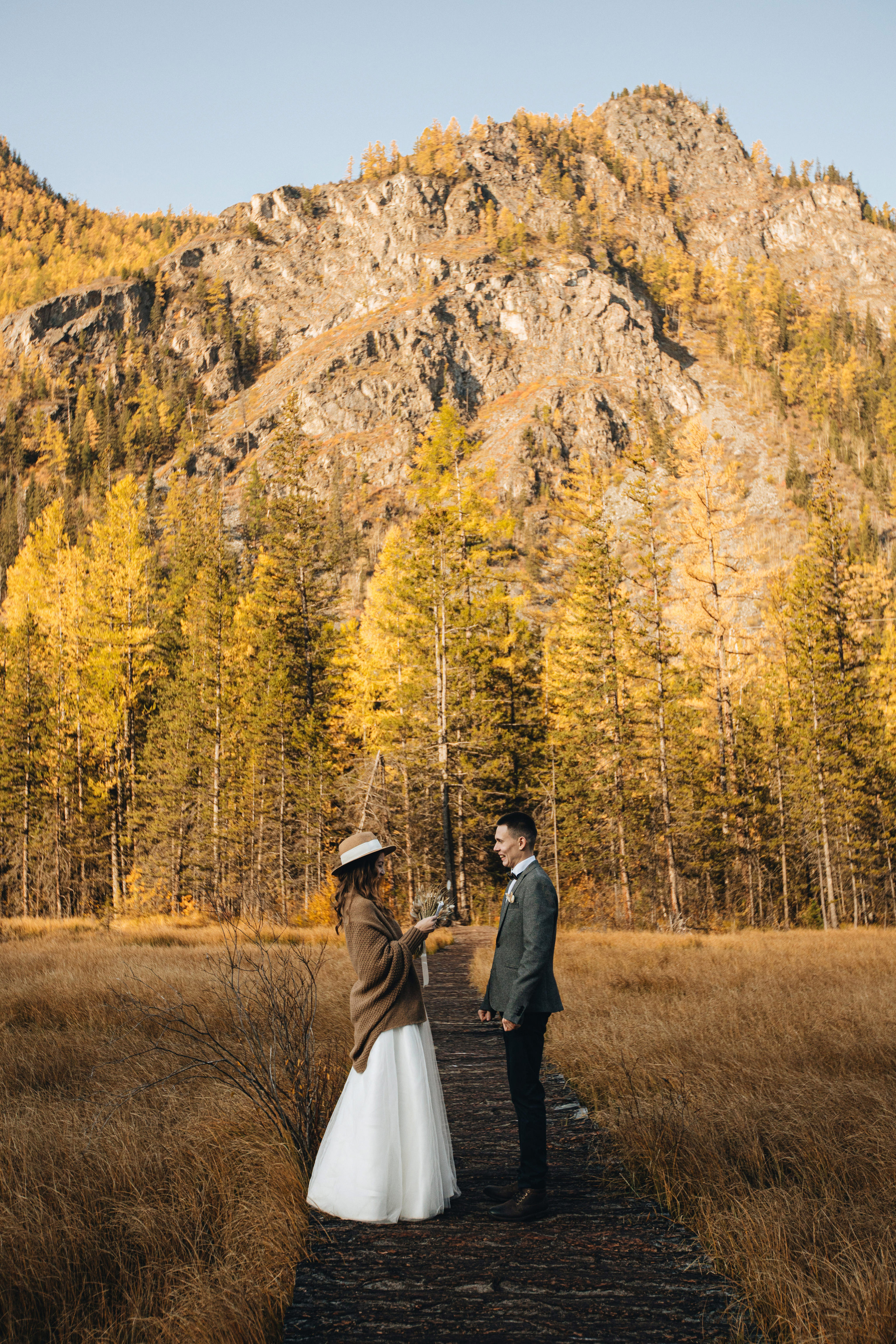 Portland, Seattle, Bend & Oregon Coast Elopement & Wedding Photography | J & J Mountain Adventure by Georgy Shishkin. Capturing Love in the Heart of the Pacific Northwes