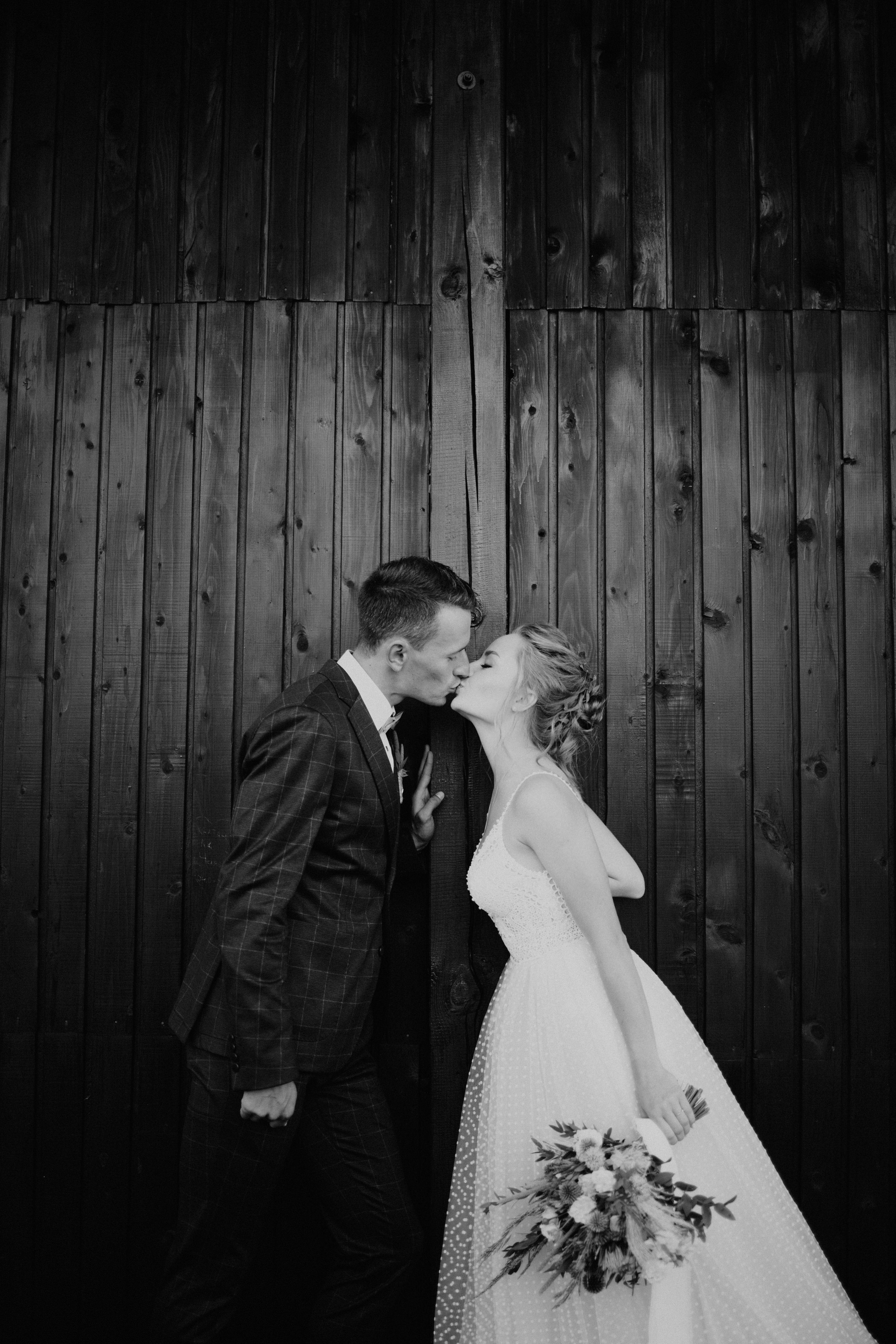 Mountain Wedding Photography in Portland, Seattle, Bend & Oregon Coast | Tonya & Sergey by Georgy Shishkin. Capturing Love in the Heart of the Pacific Northwes