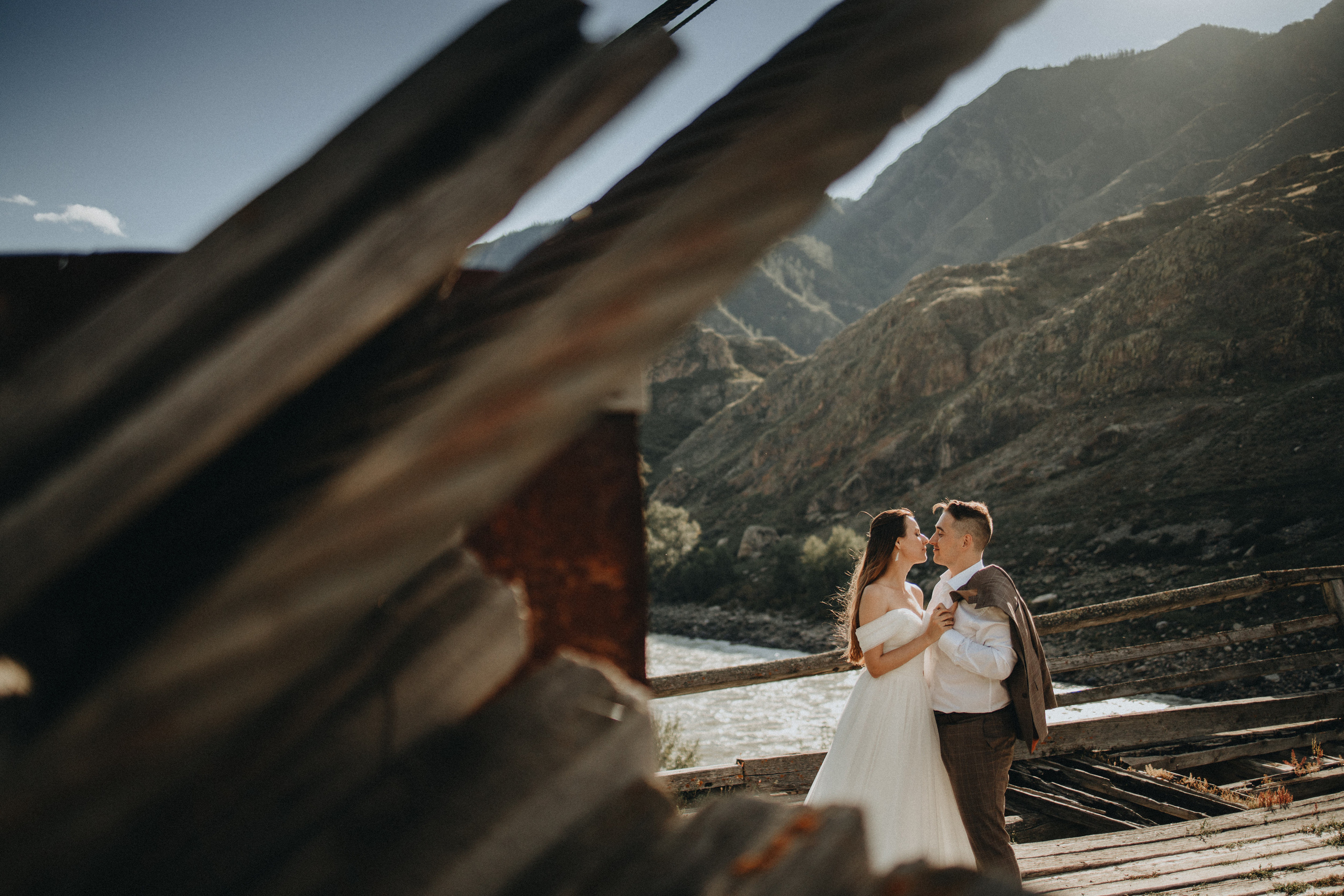 Portland, Seattle, Bend & Oregon Coast Elopement Photography | Alex & Michael's Mountain Wedding by Georgy Shishkin. Capturing Love in the Heart of the Pacific Northwes
