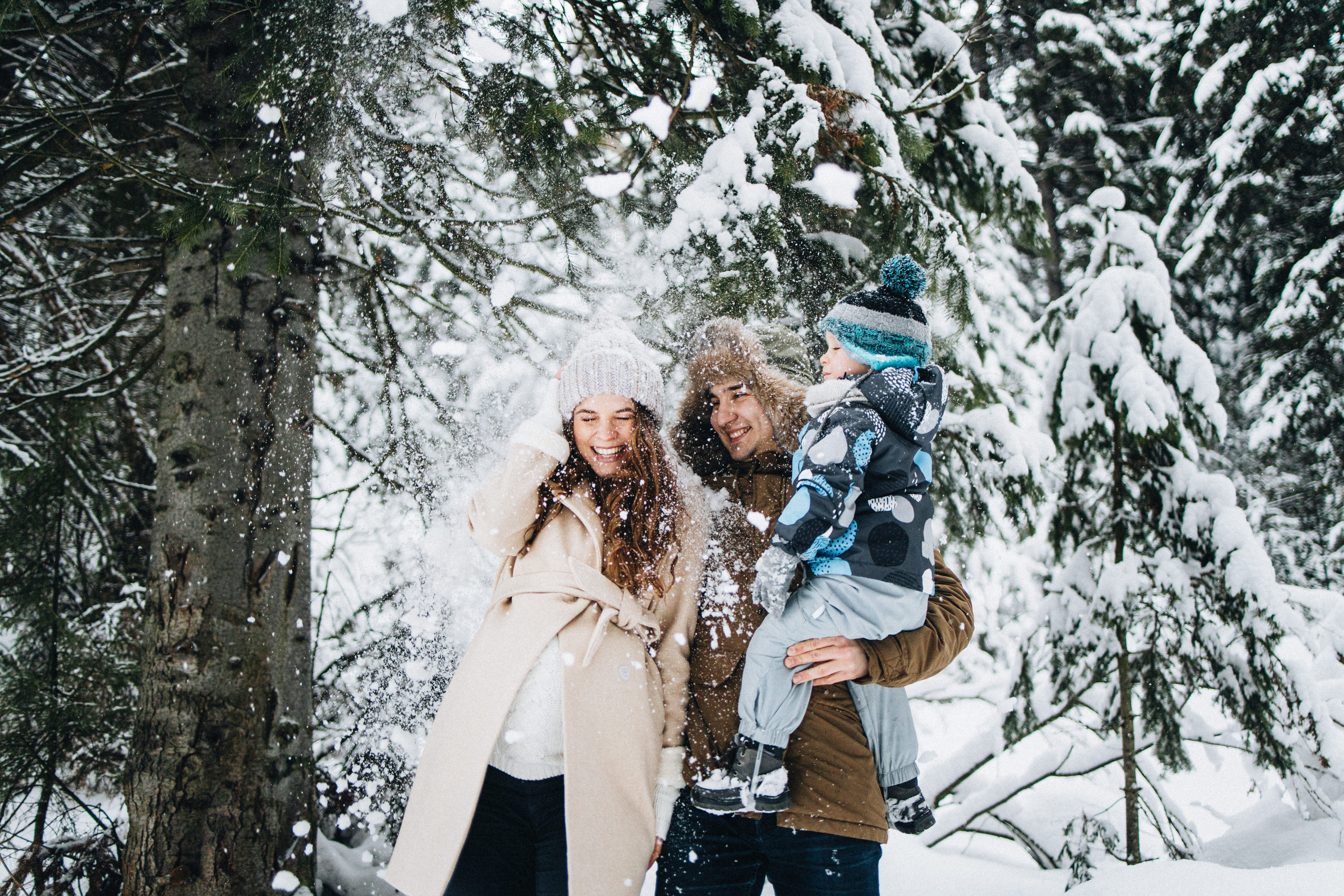 Capture the Warmth of Winter with Family Photography in Portland, Seattle, Bend & Oregon Coast | Georgy Shishkin. Capturing Love in the Heart of the Pacific Northwes
