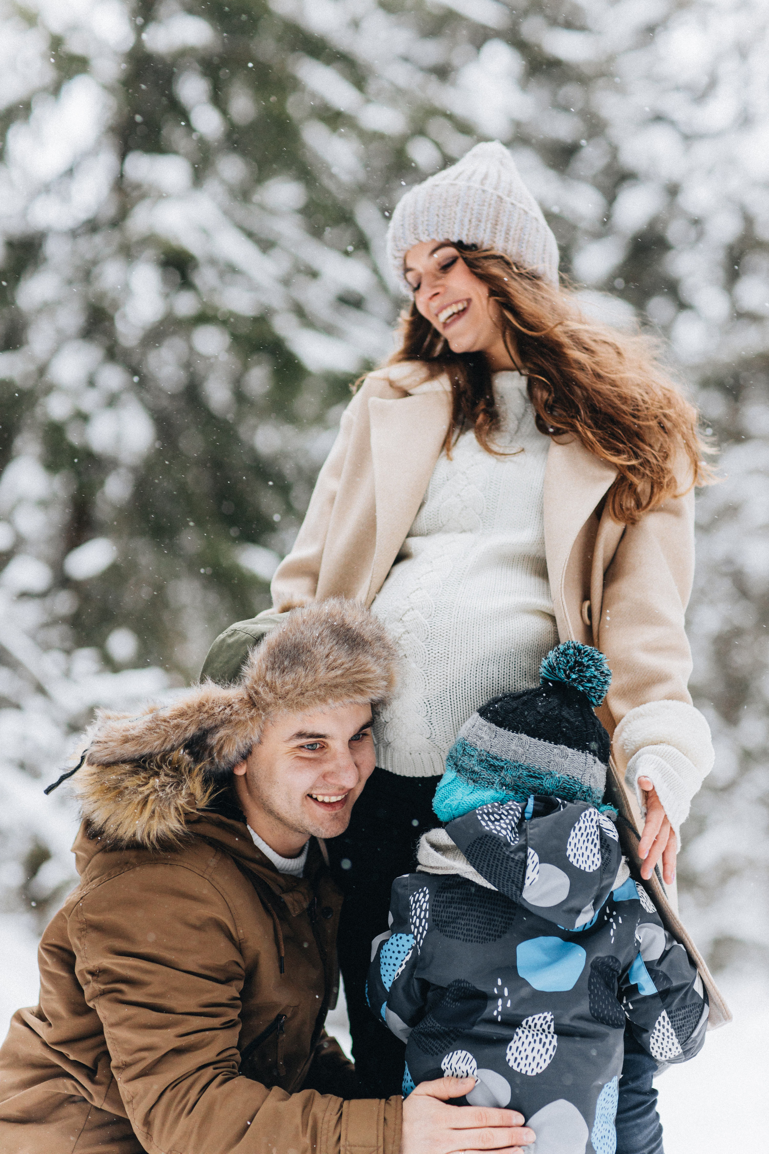Capture the Warmth of Winter with Family Photography in Portland, Seattle, Bend & Oregon Coast | Georgy Shishkin. Capturing Love in the Heart of the Pacific Northwes