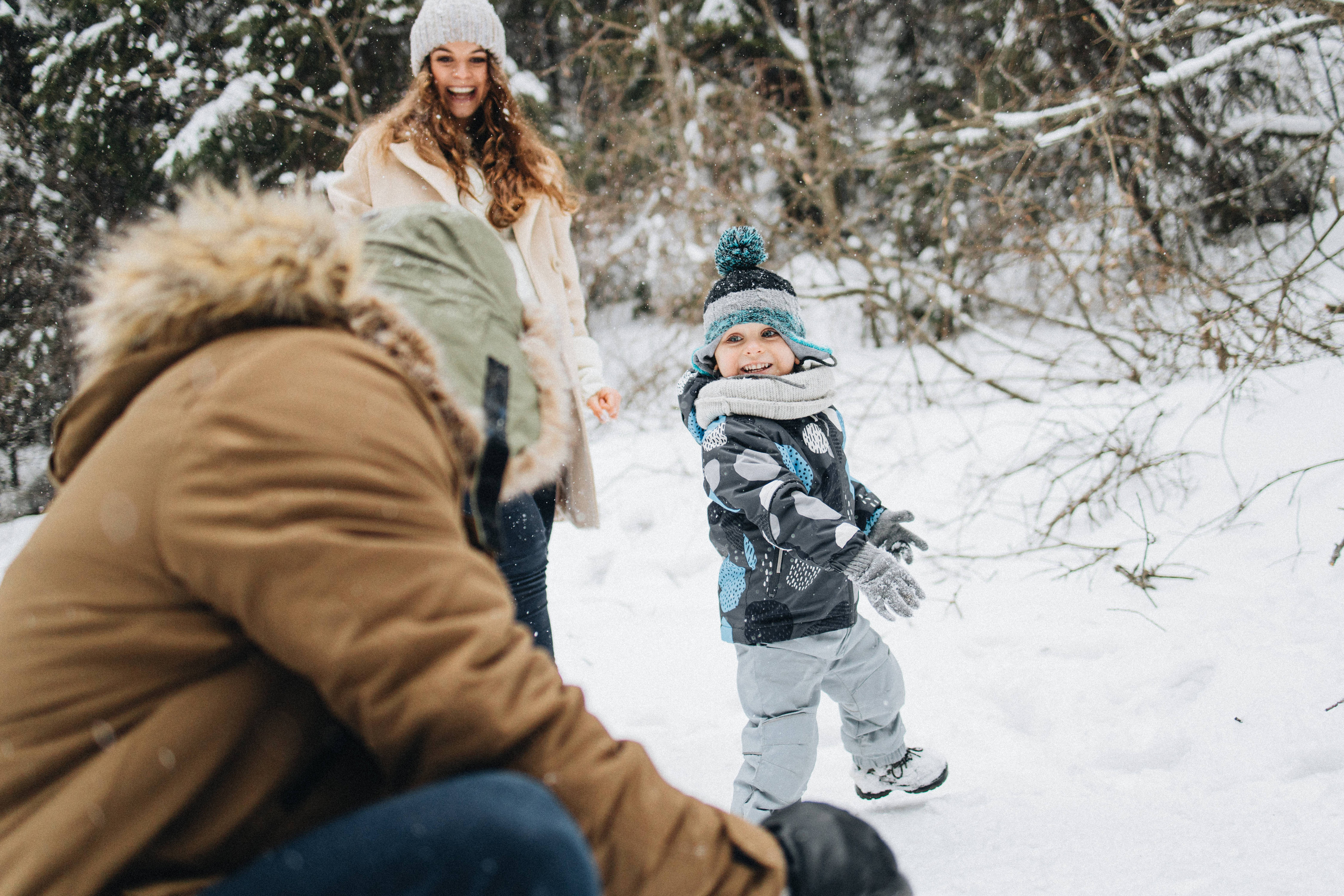 Capture the Warmth of Winter with Family Photography in Portland, Seattle, Bend & Oregon Coast | Georgy Shishkin. Capturing Love in the Heart of the Pacific Northwes