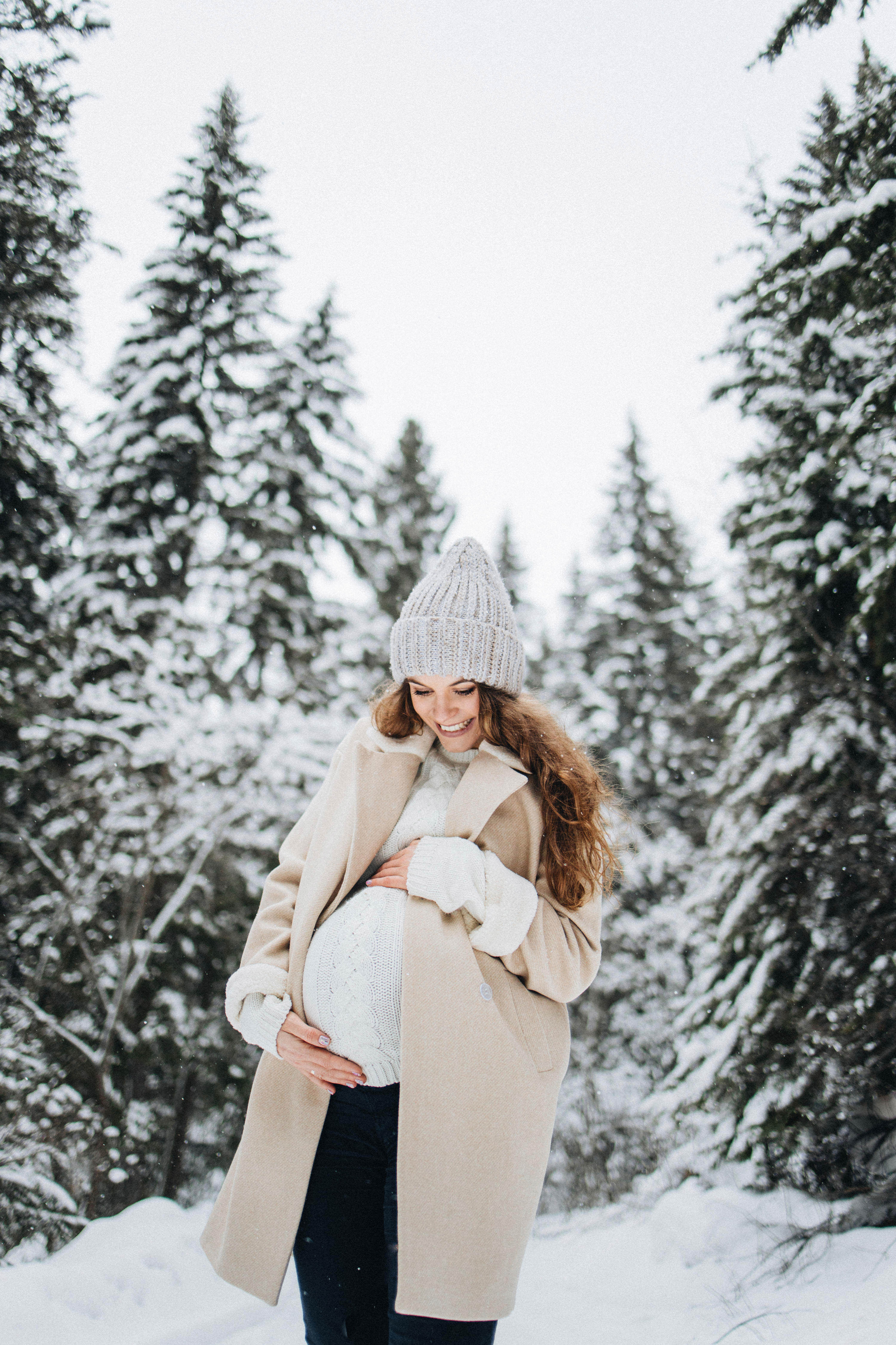 Capture the Warmth of Winter with Family Photography in Portland, Seattle, Bend & Oregon Coast | Georgy Shishkin. Capturing Love in the Heart of the Pacific Northwes