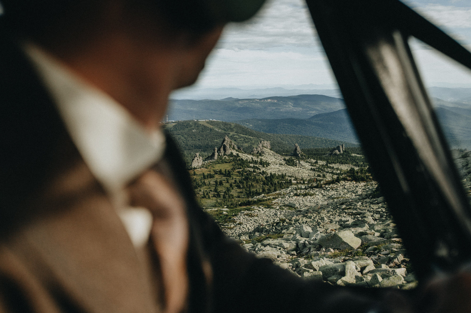 Kate & Ilya's Mountain Elopement | Georgy Shishkin Photography in Portland, Seattle, Bend & Oregon Coast. Capturing Love in the Heart of the Pacific Northwes